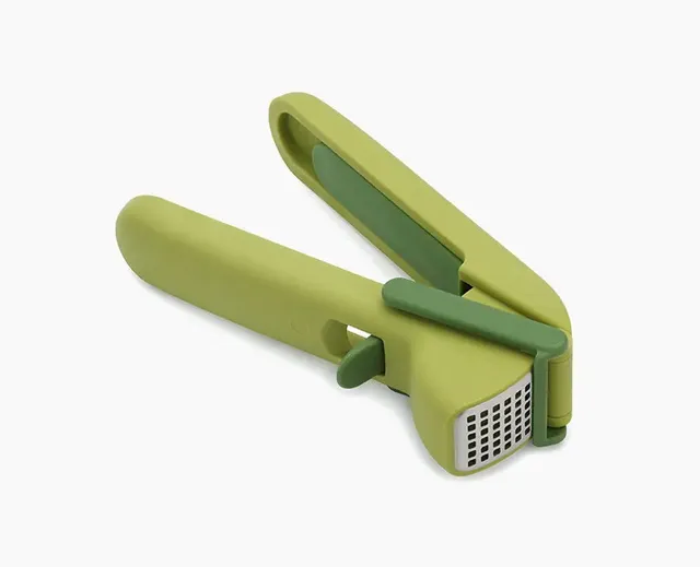 joseph-joseph-cleanforce-green-garlic-press image 1