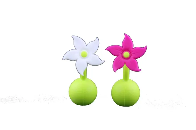 haakaa-silicone-breast-pump-flower-stopper-1-pack image 1