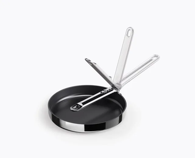 joseph-joseph-space-steel-folding-handle-non-stick-24cm-frying-pan image 1