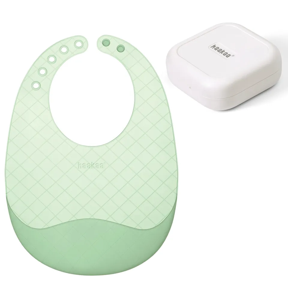 haakaa-lightweight-silicone-pocket-bib-ultra-light-and-foldable-travel-bib-with- image 1