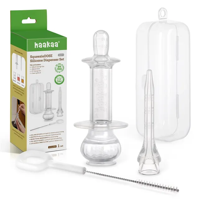 haakaa-baby-medicine-dispenser-set-silicone-syringe-with-interchangeable-tips-0- image 1