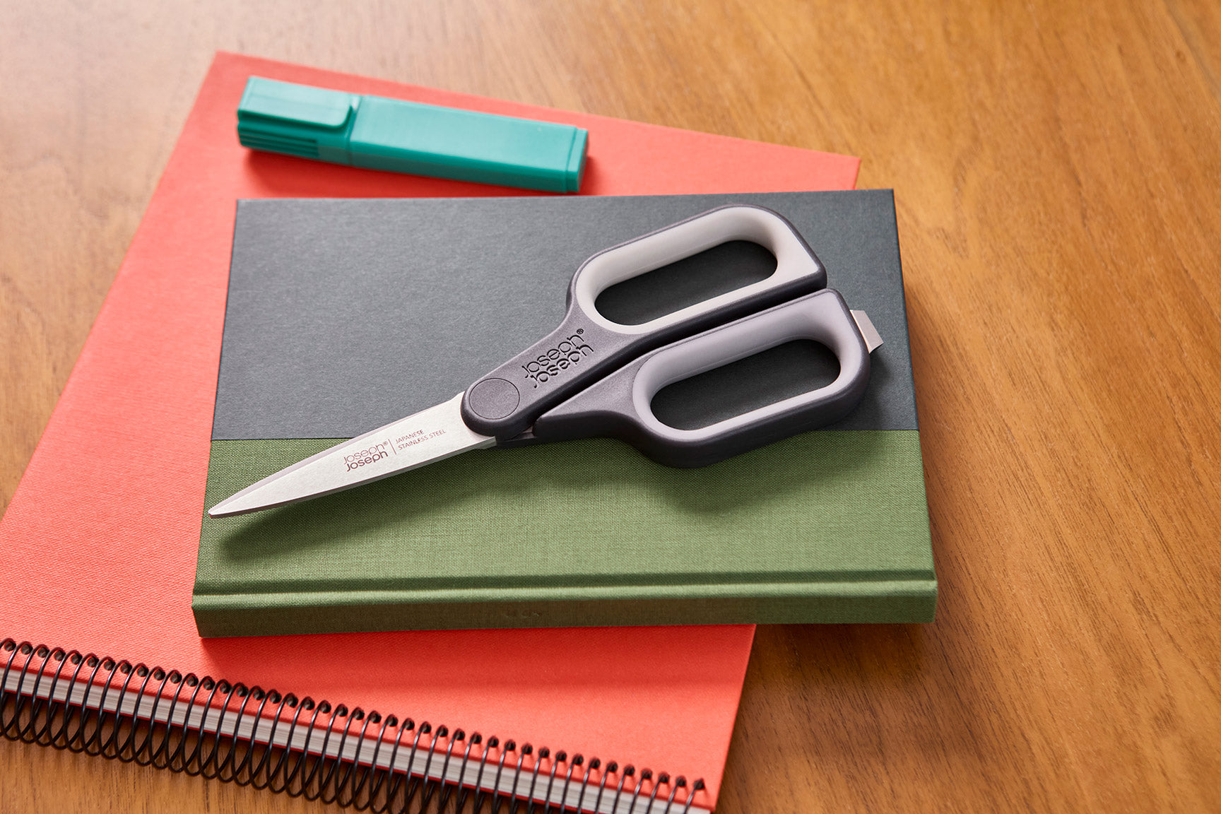 joseph-joseph-pluscut-grey-scissors-with-integrated-box-cutter image 2