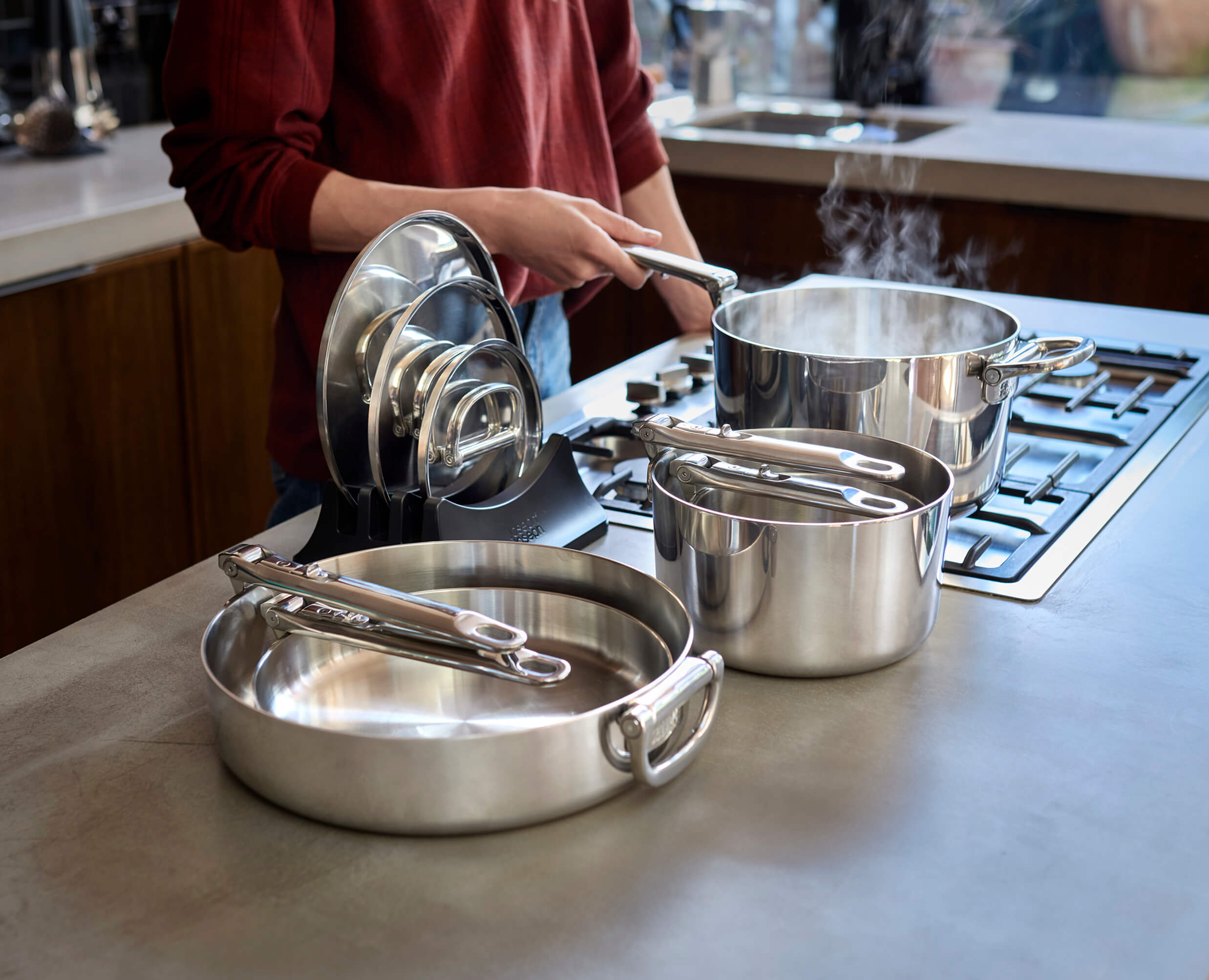 joseph-joseph-space-steel-folding-handle-5-piece-cookware-set image 3