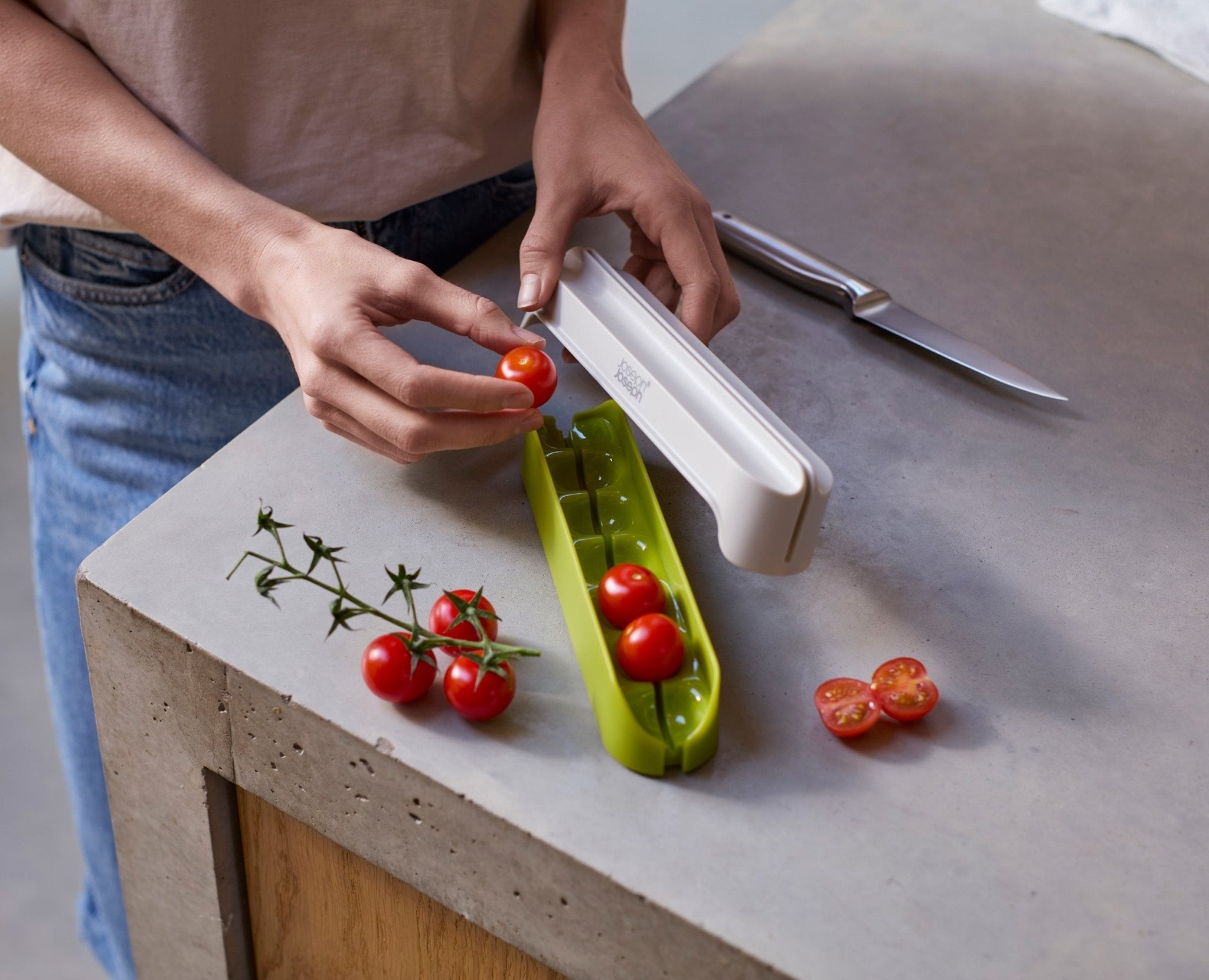 joseph-joseph-halve-it-food-slicing-tool image 3