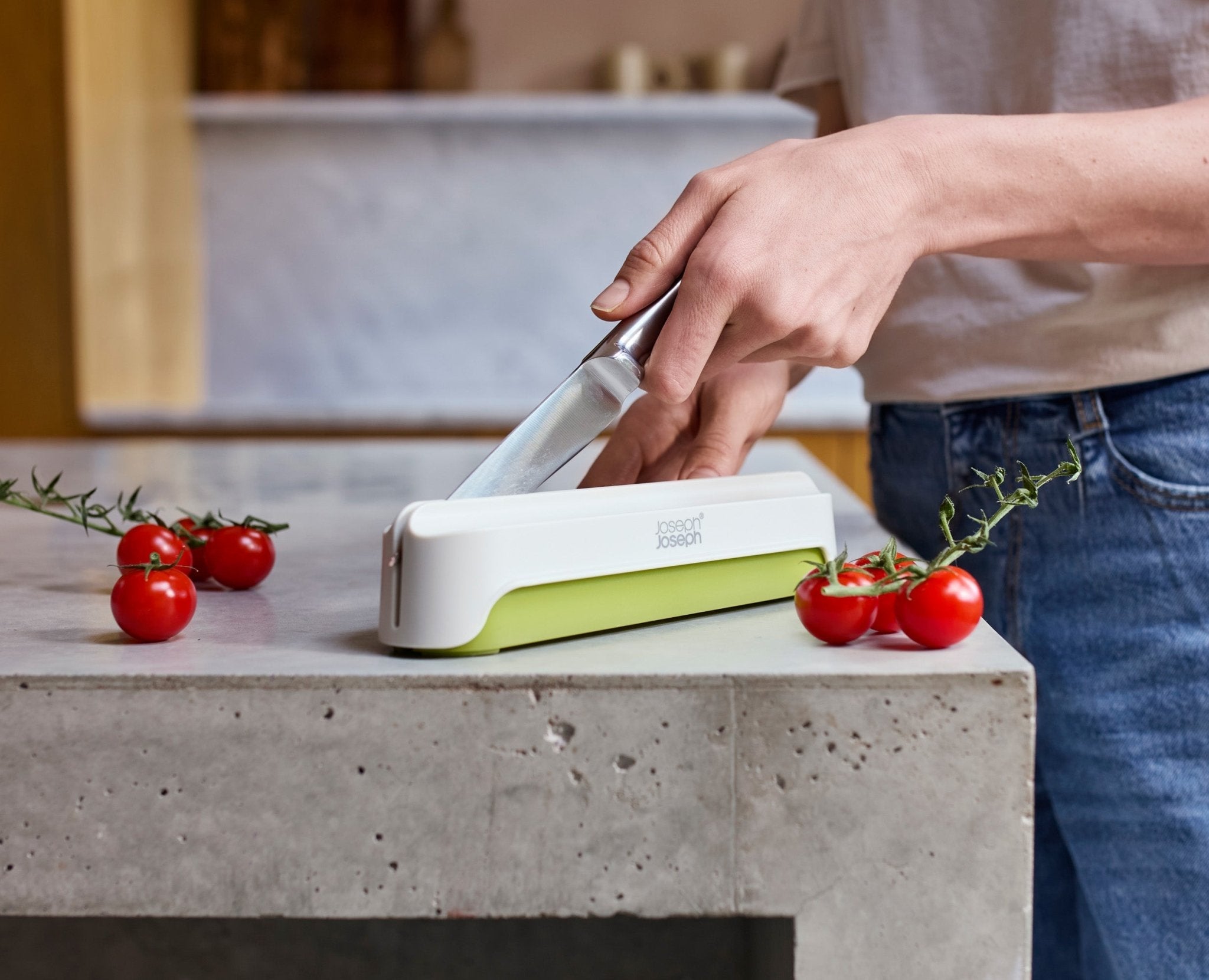 joseph-joseph-halve-it-food-slicing-tool image 4