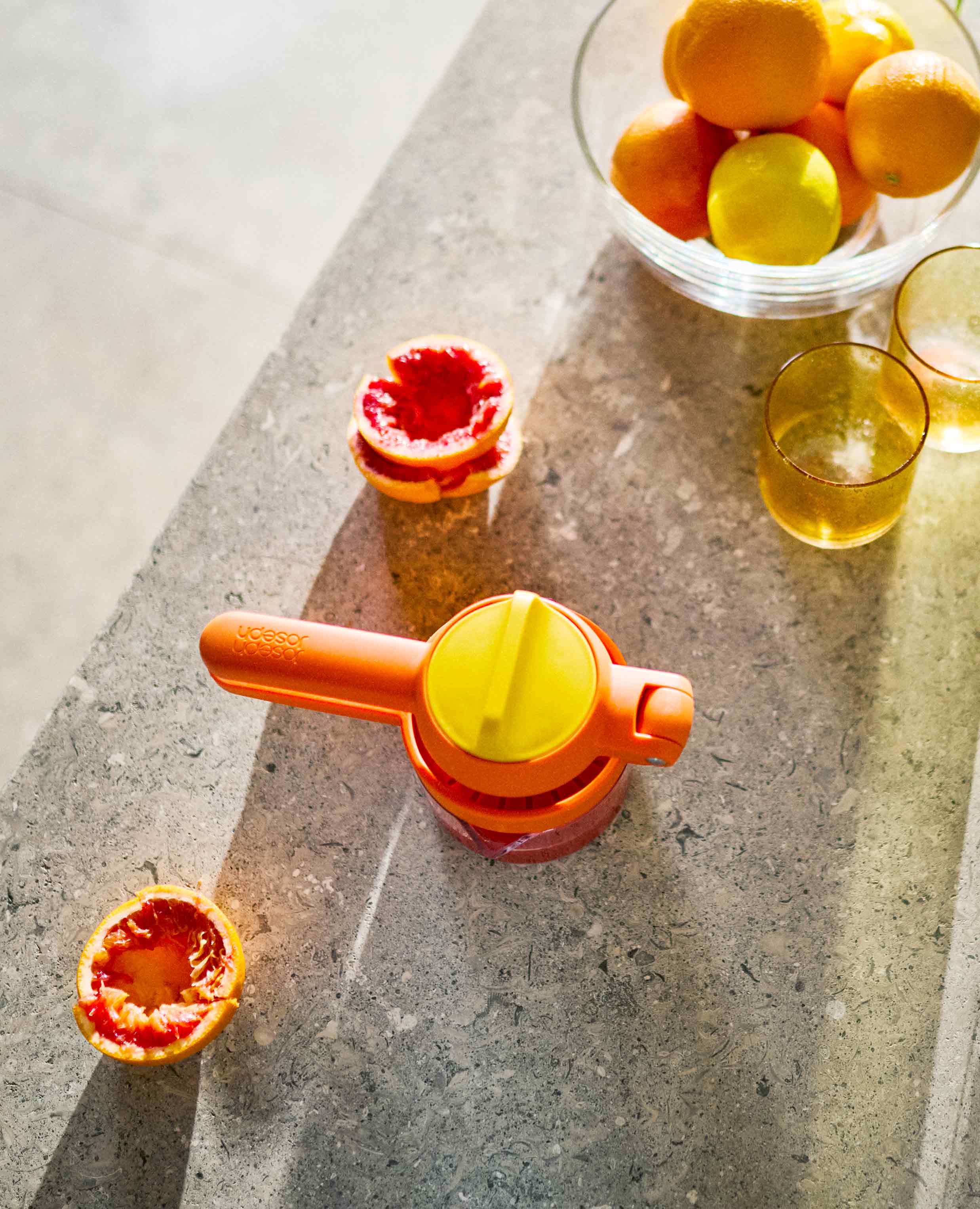 joseph-joseph-juicemax-plus-dual-action-citrus-press-with-measuring-cup image 2