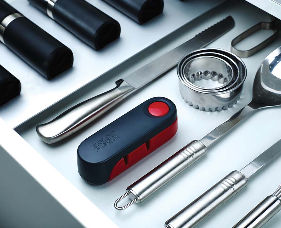 joseph-joseph-rota-red-folding-knife-sharpener image 2