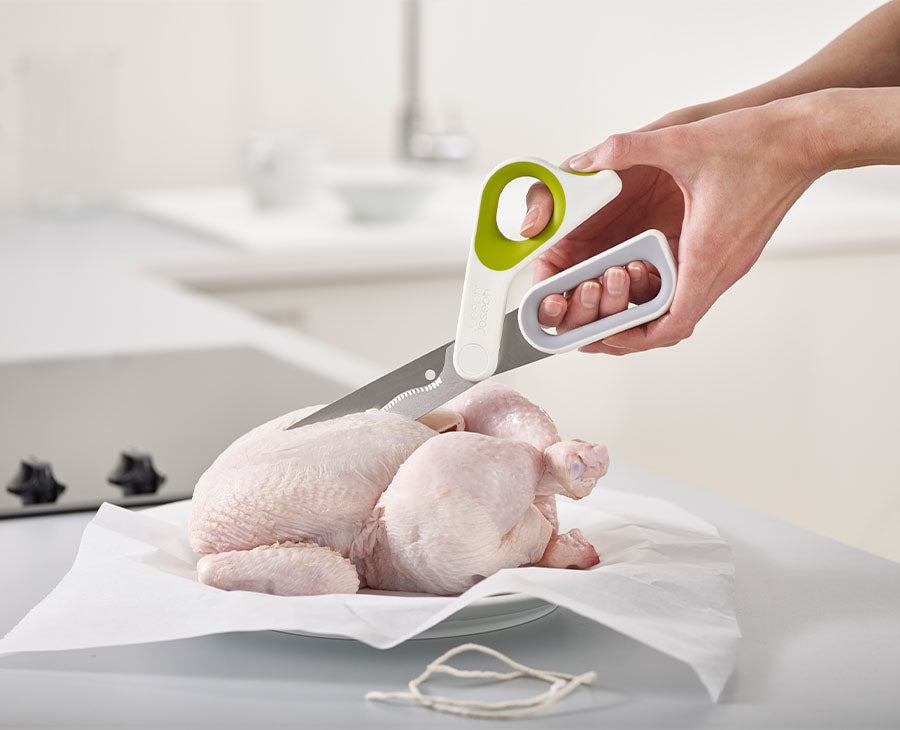 joseph-joseph-powergrip-green-kitchen-scissors image 2