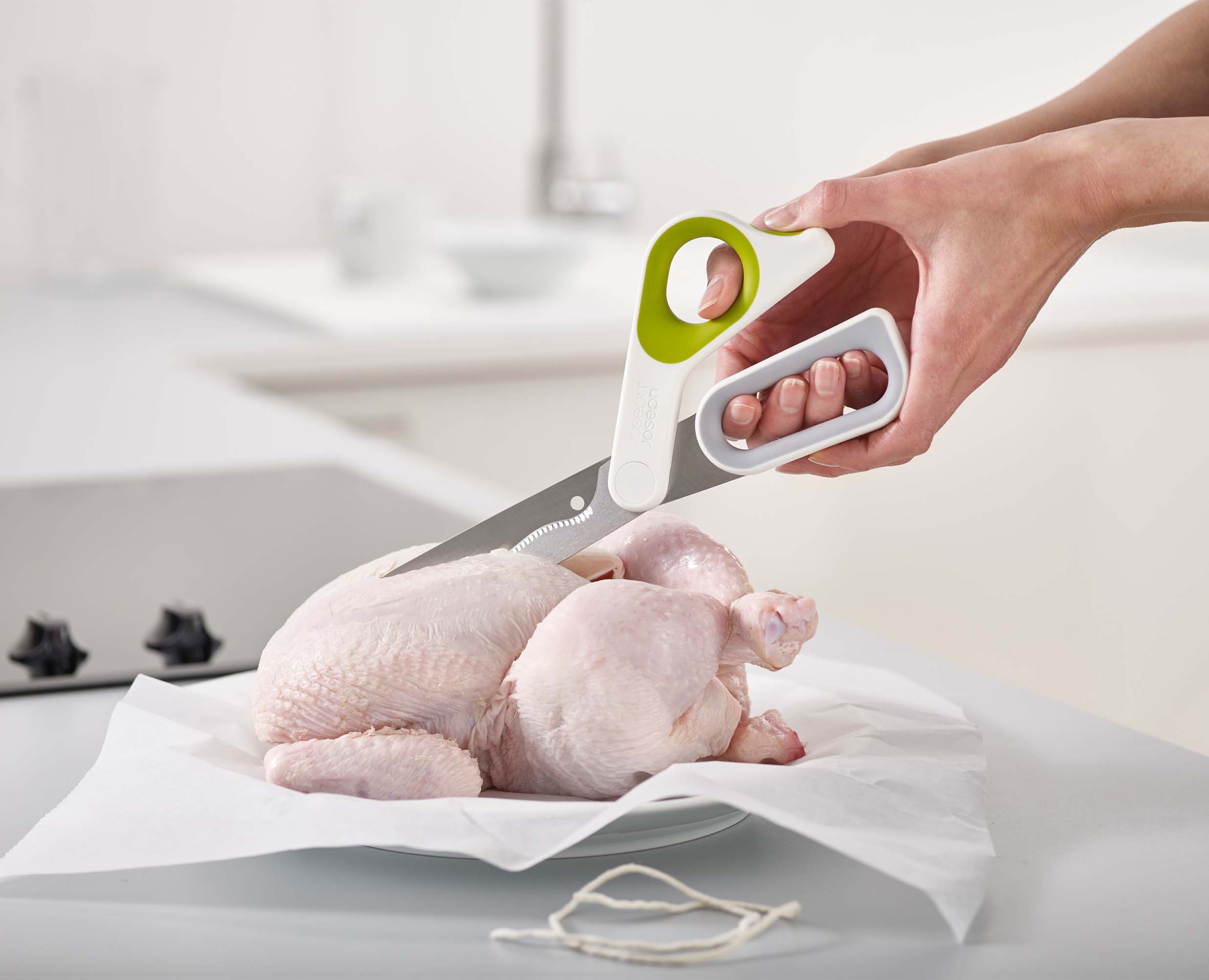 joseph-joseph-powergrip-green-kitchen-scissors image 3