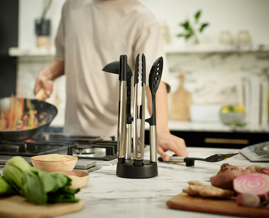 joseph-joseph-elevate-fusion-5-piece-stainless-steel-utensil-set-with-stand image 2