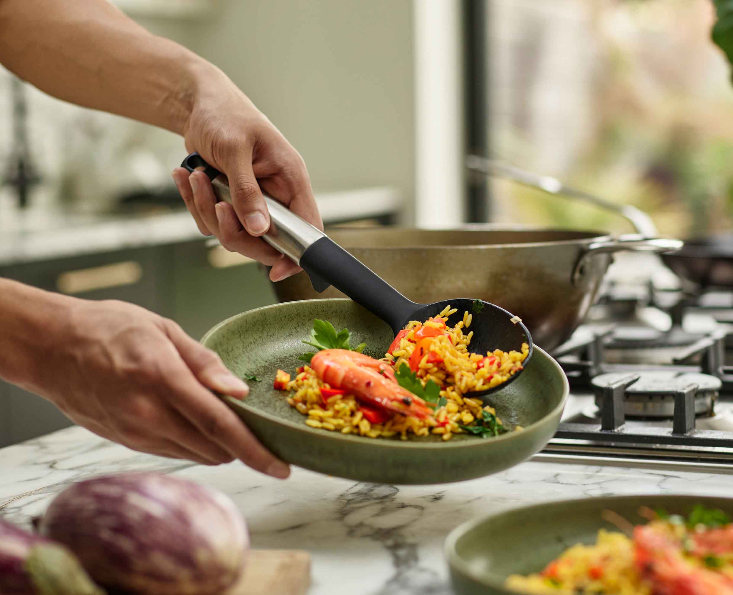 joseph-joseph-elevate-stainless-steel-silicone-solid-spoon image 3