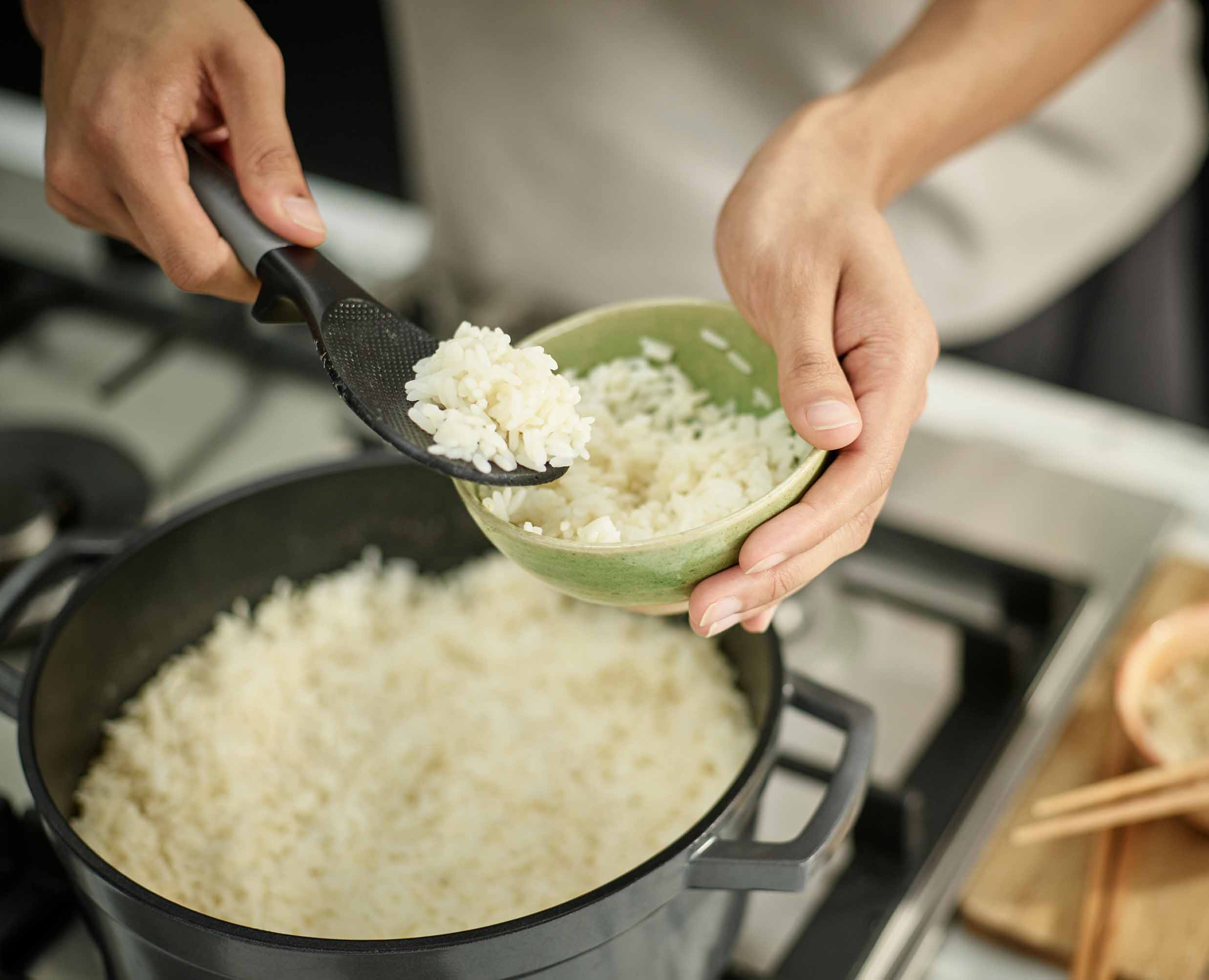 joseph-joseph-elevate-fusion-black-rice-spoon image 3