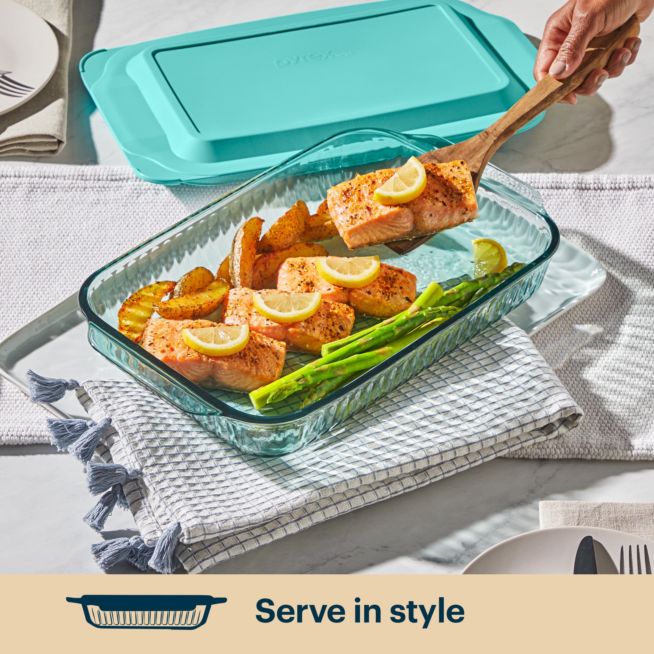 pyrex-sculpted-tinted-glass-3qt-oblong-baking-dish-with-lid-aqua image 5