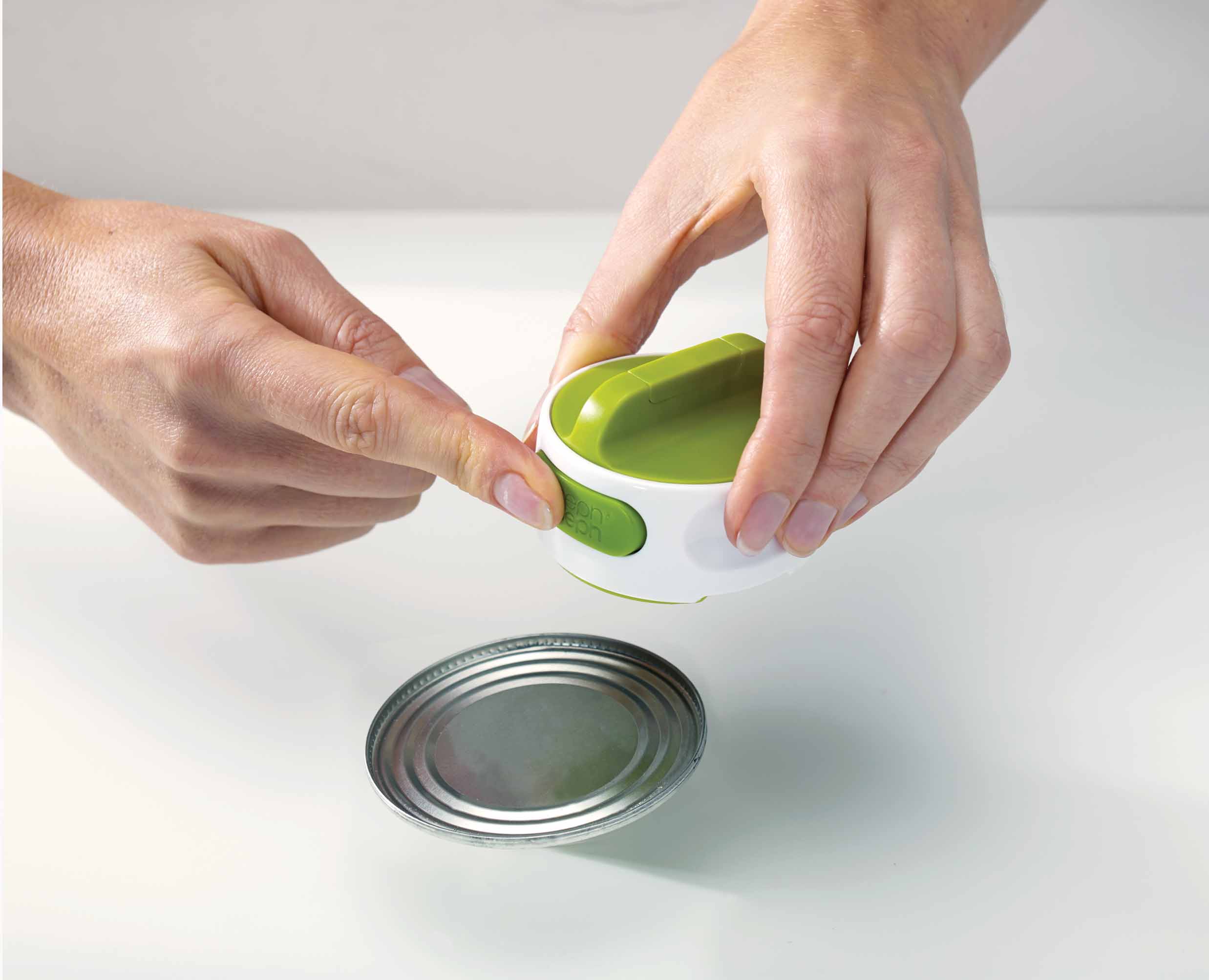 joseph-joseph-can-do-compact-green-can-opener image 5