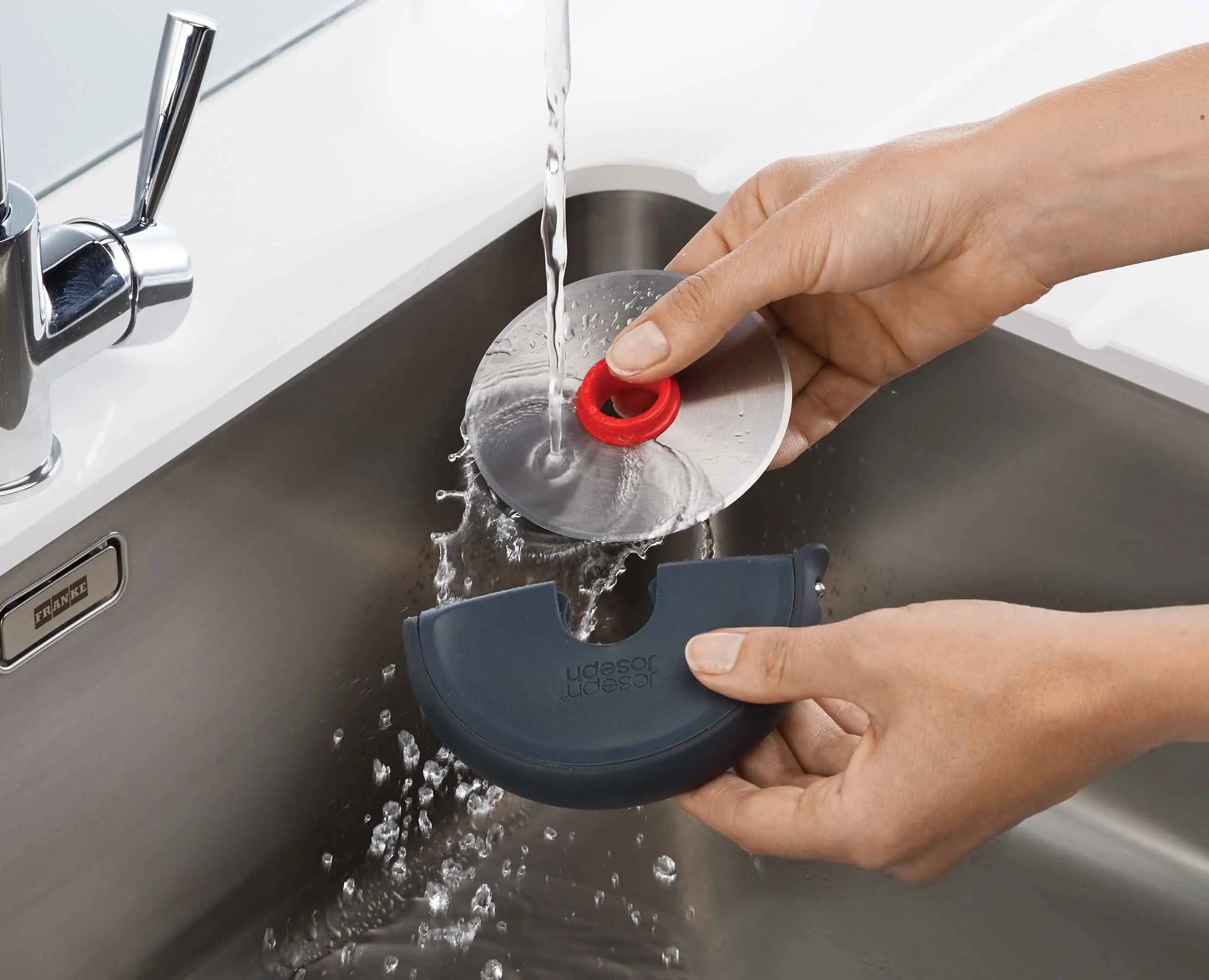 joseph-joseph-disc-easy-clean-grey-pizza-cutter image 7