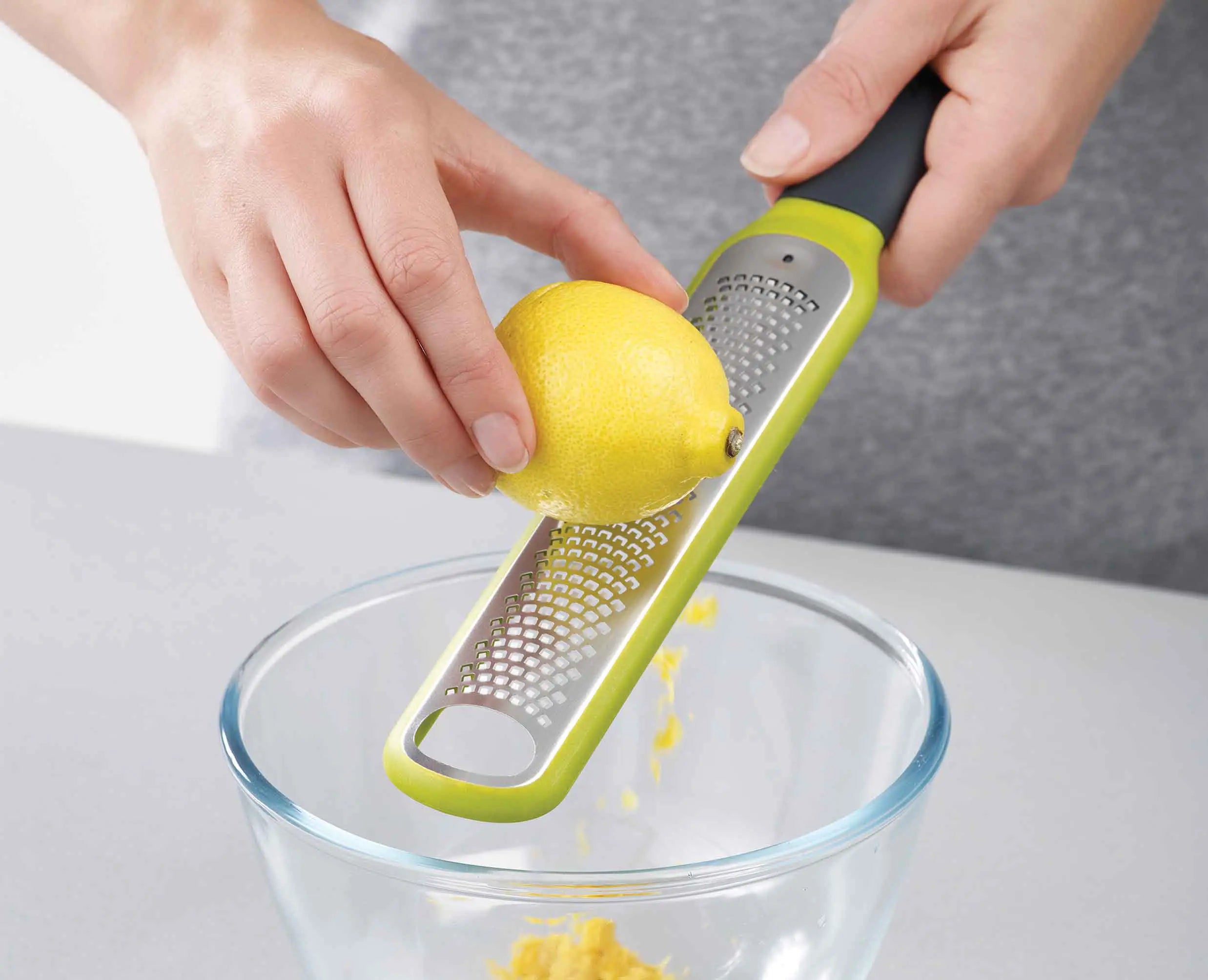 joseph-joseph-handi-zest-green-citrus-zester-with-blade-wiper image 3