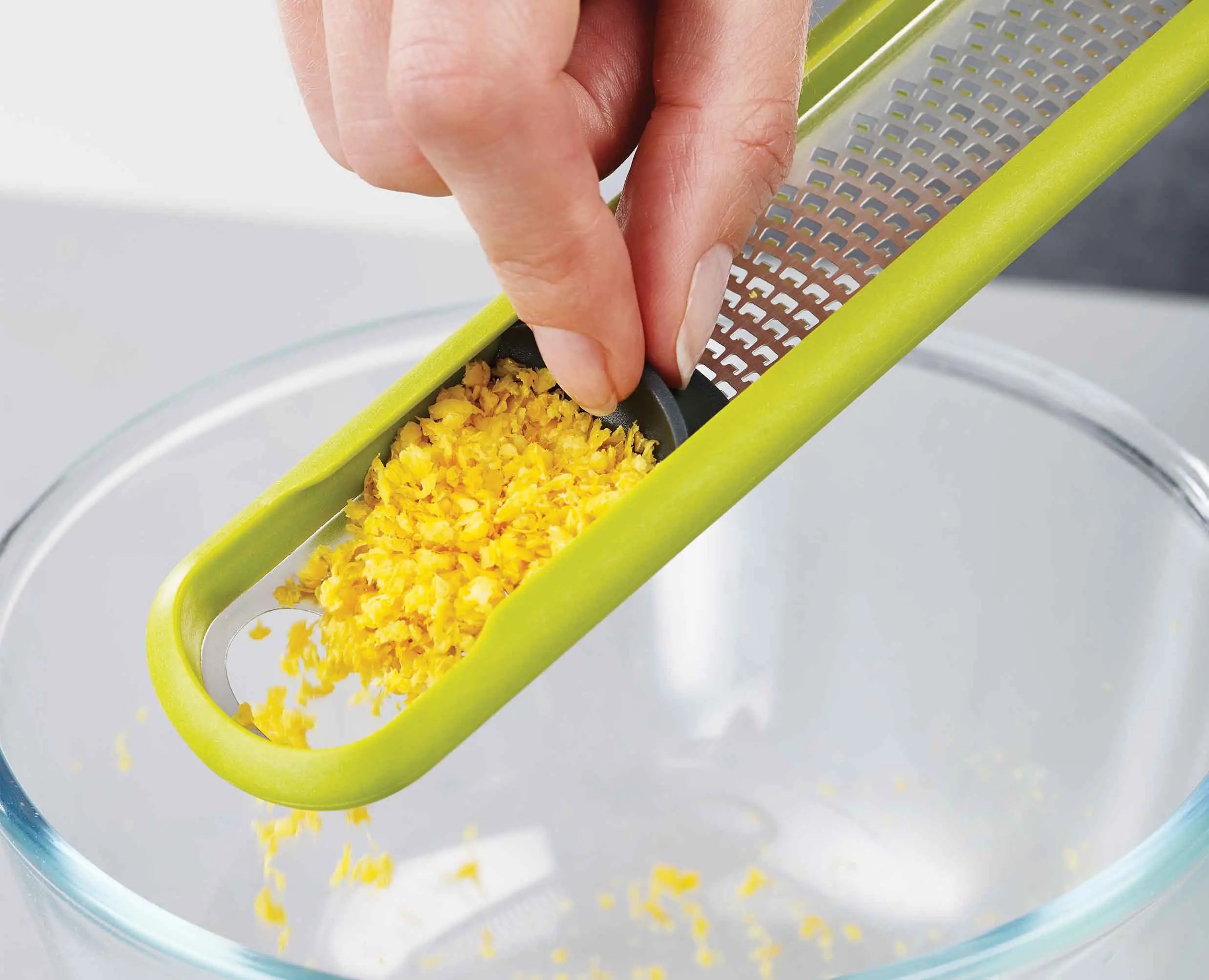 joseph-joseph-handi-zest-green-citrus-zester-with-blade-wiper image 7