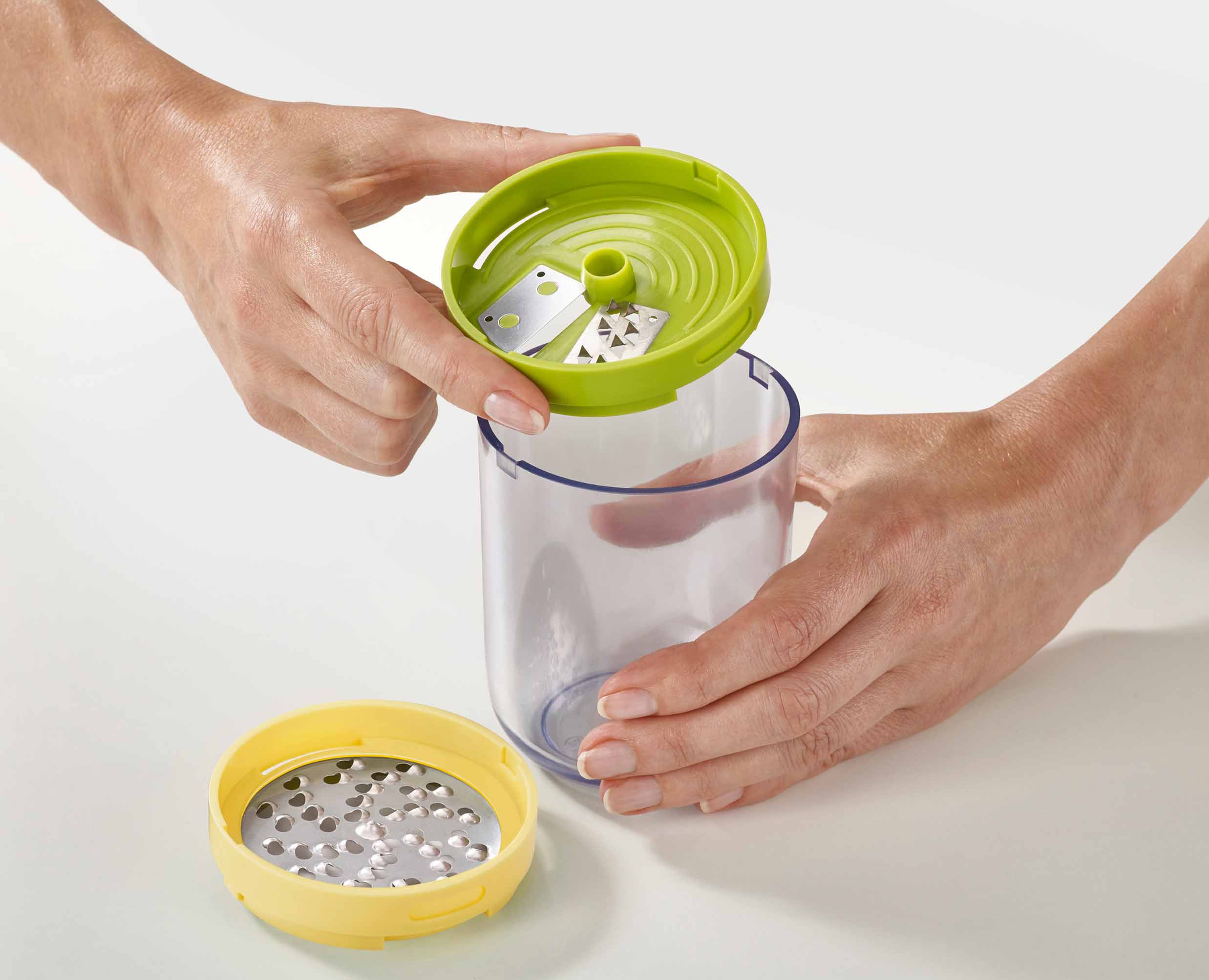 joseph-joseph-spiro-handheld-spiralizer-green image 7