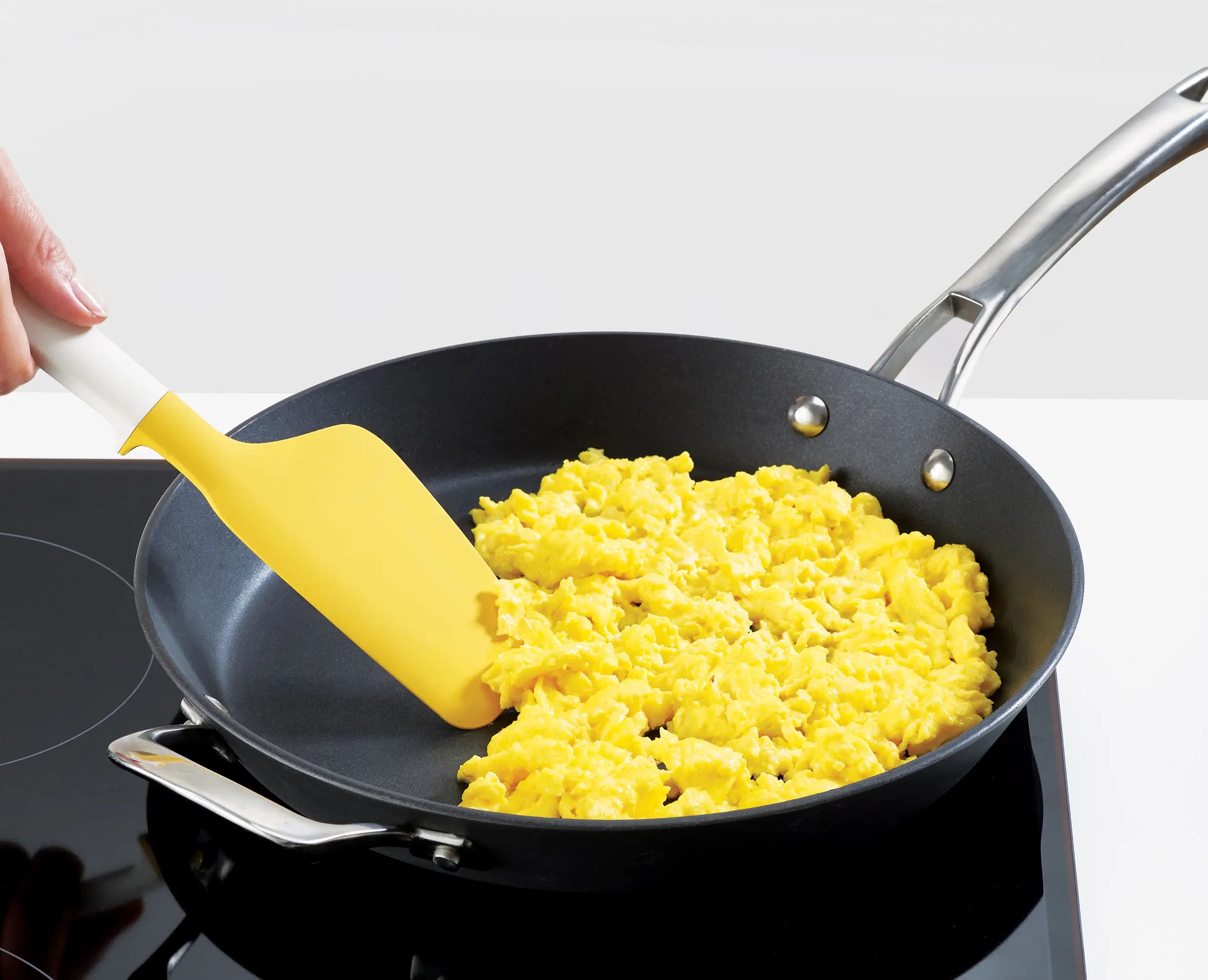 joseph-joseph-elevate-yellow-egg-spatula image 4