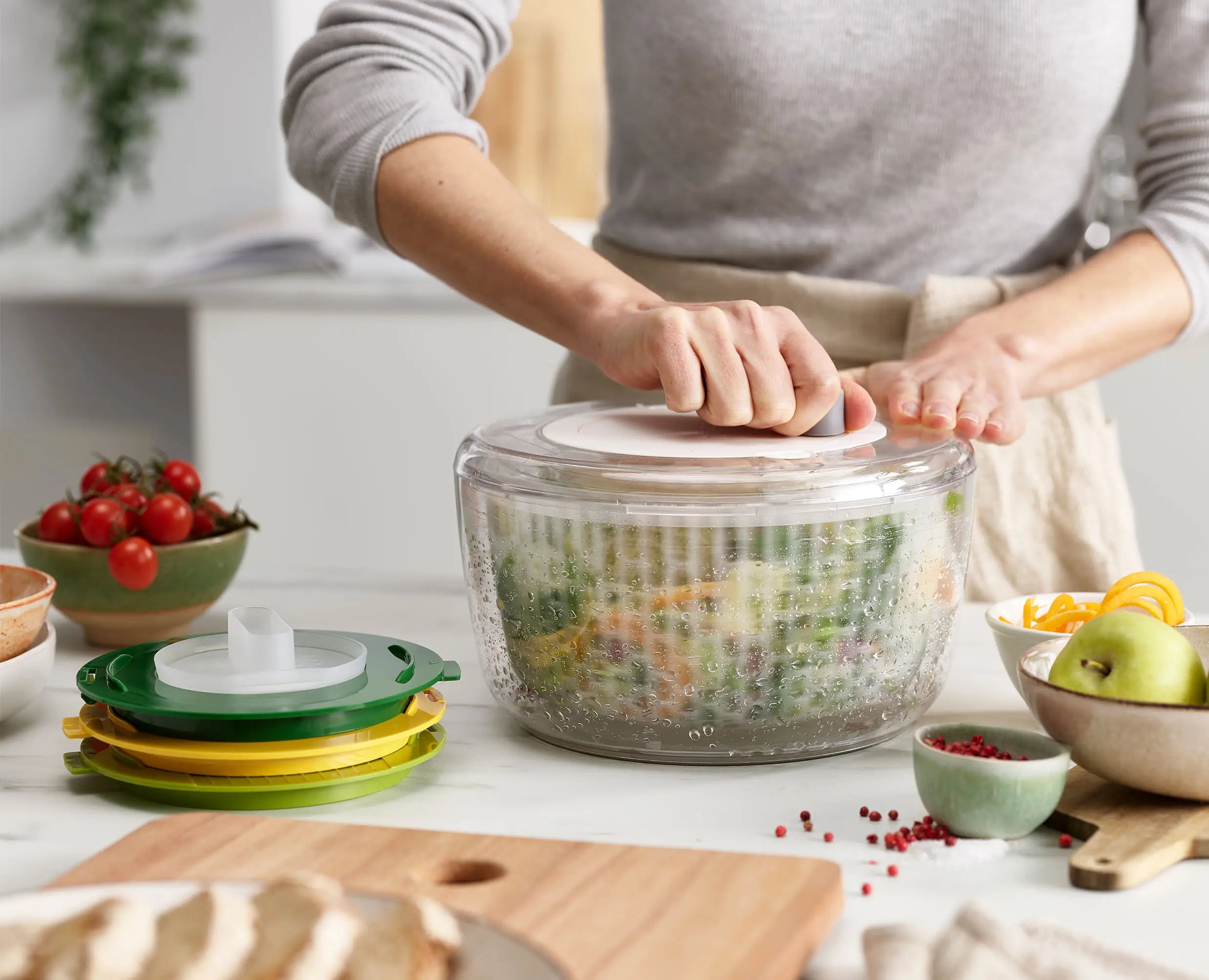 joseph-joseph-multi-prep-4-piece-multicolour-salad-preparation-set image 3