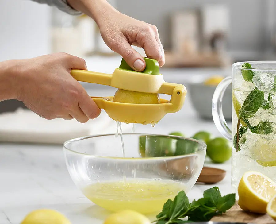 joseph-joseph-juicemax-dual-action-yellow-citrus-press image 2