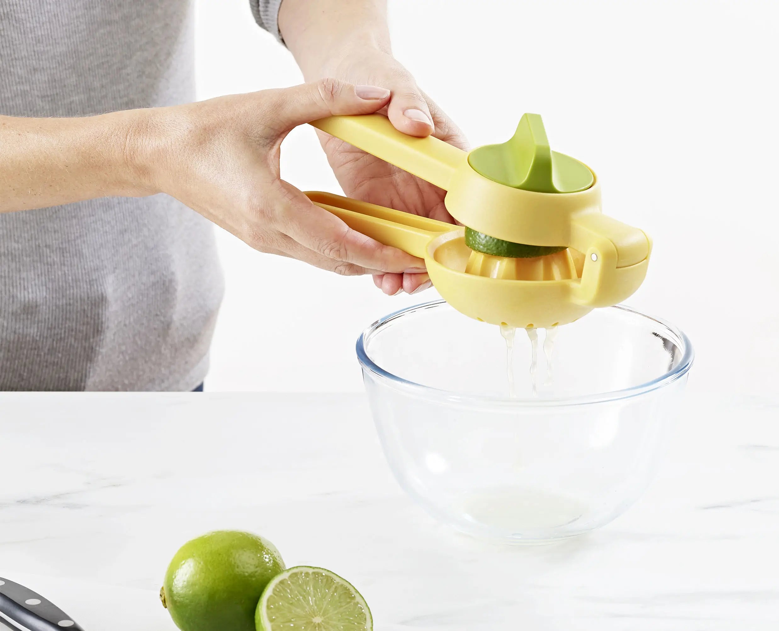 joseph-joseph-juicemax-dual-action-yellow-citrus-press image 6
