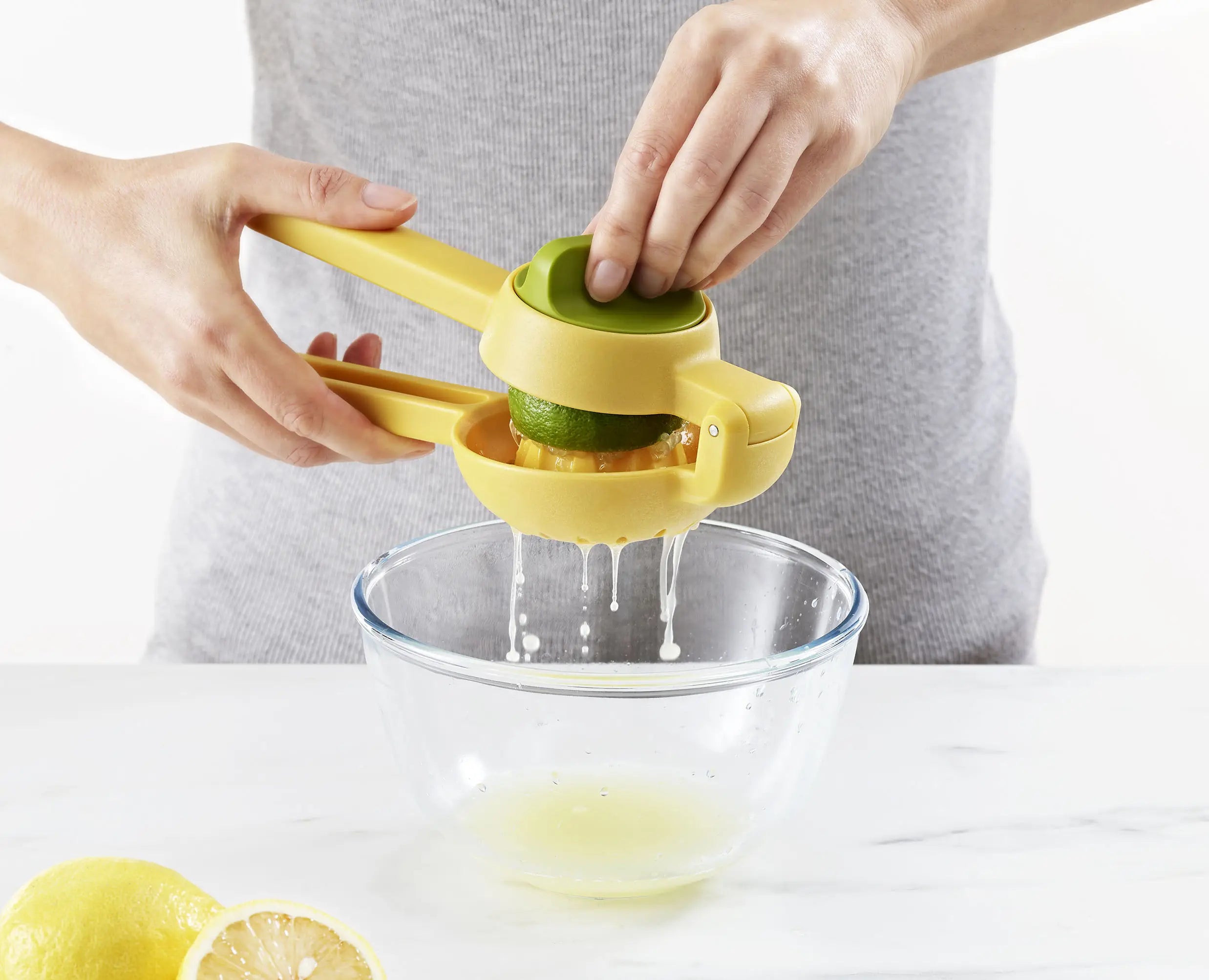 joseph-joseph-juicemax-dual-action-yellow-citrus-press image 7