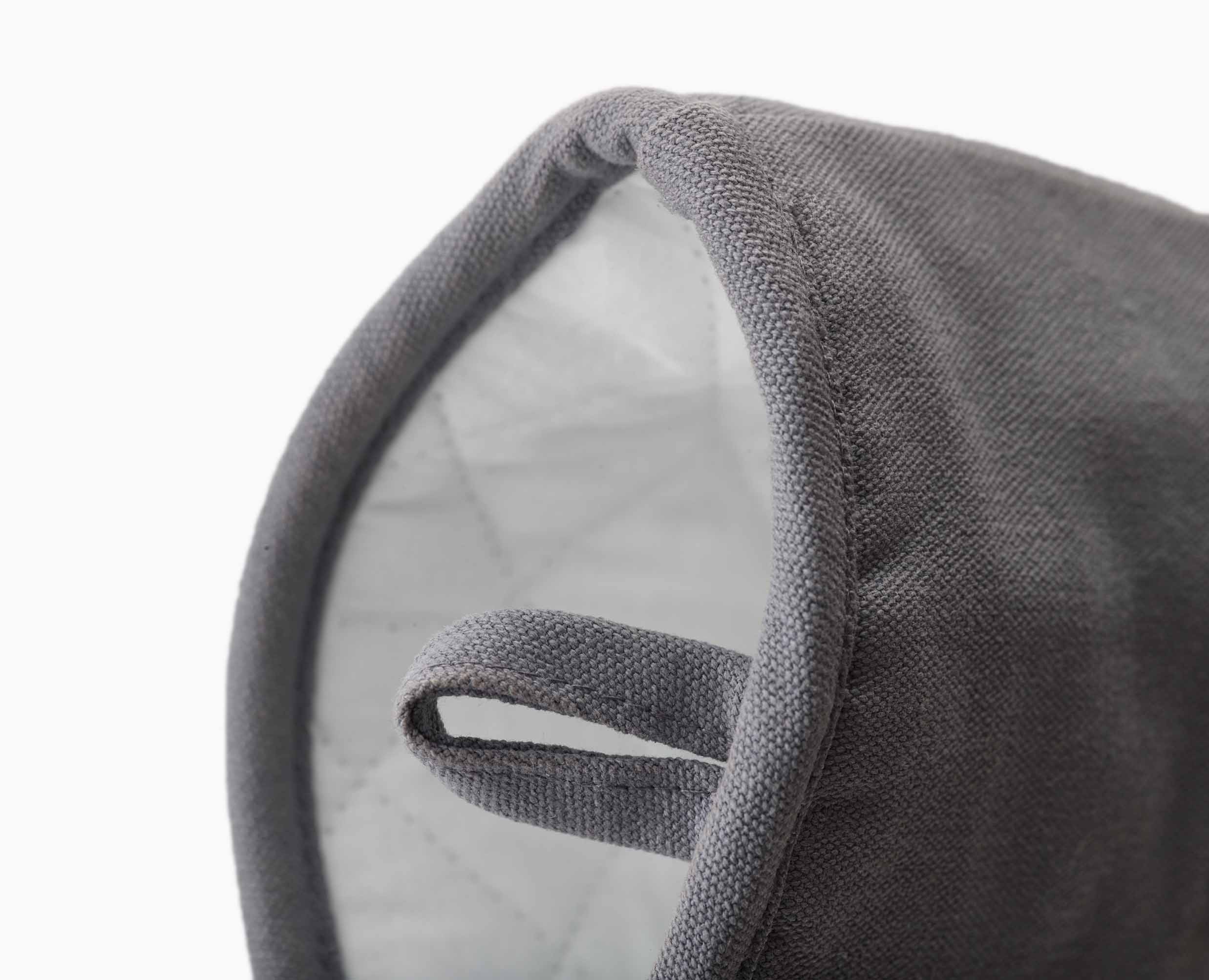 joseph-joseph-pinch-easy-grip-set-of-2-oven-gloves-grey image 7