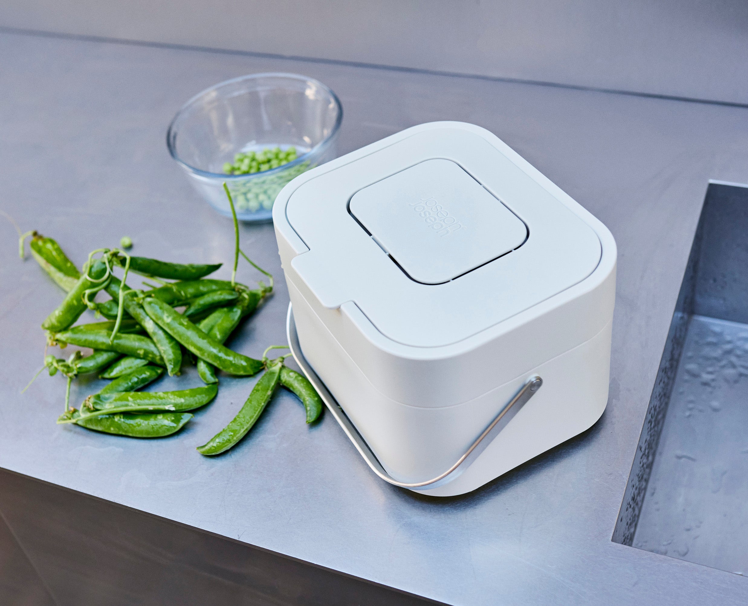 joseph-joseph-stack-4l-stone-food-waste-caddy image 3