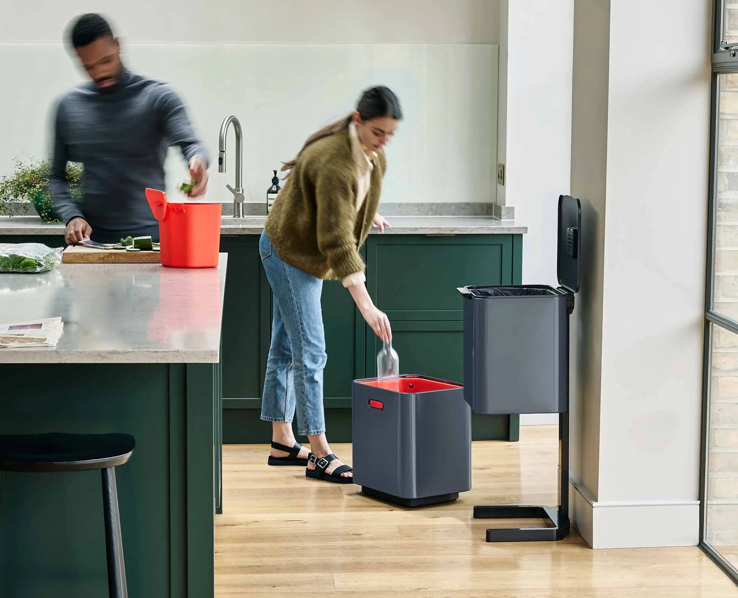 joseph-joseph-totem-max-60l-grey-waste-recycling-bin-starter-set image 2