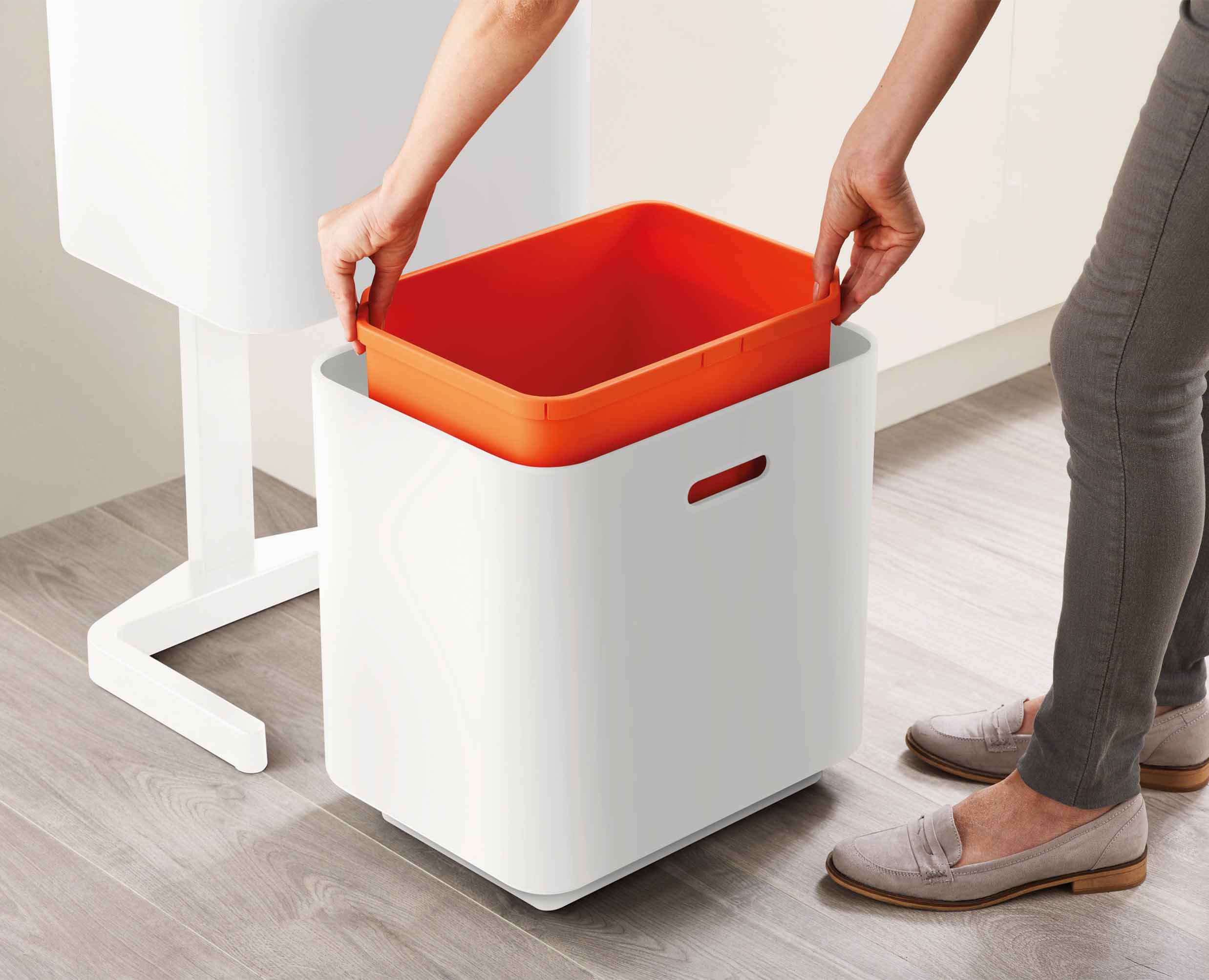 joseph-joseph-totem-max-30l-inner-bucket-red-replacement-bin-liner image 3