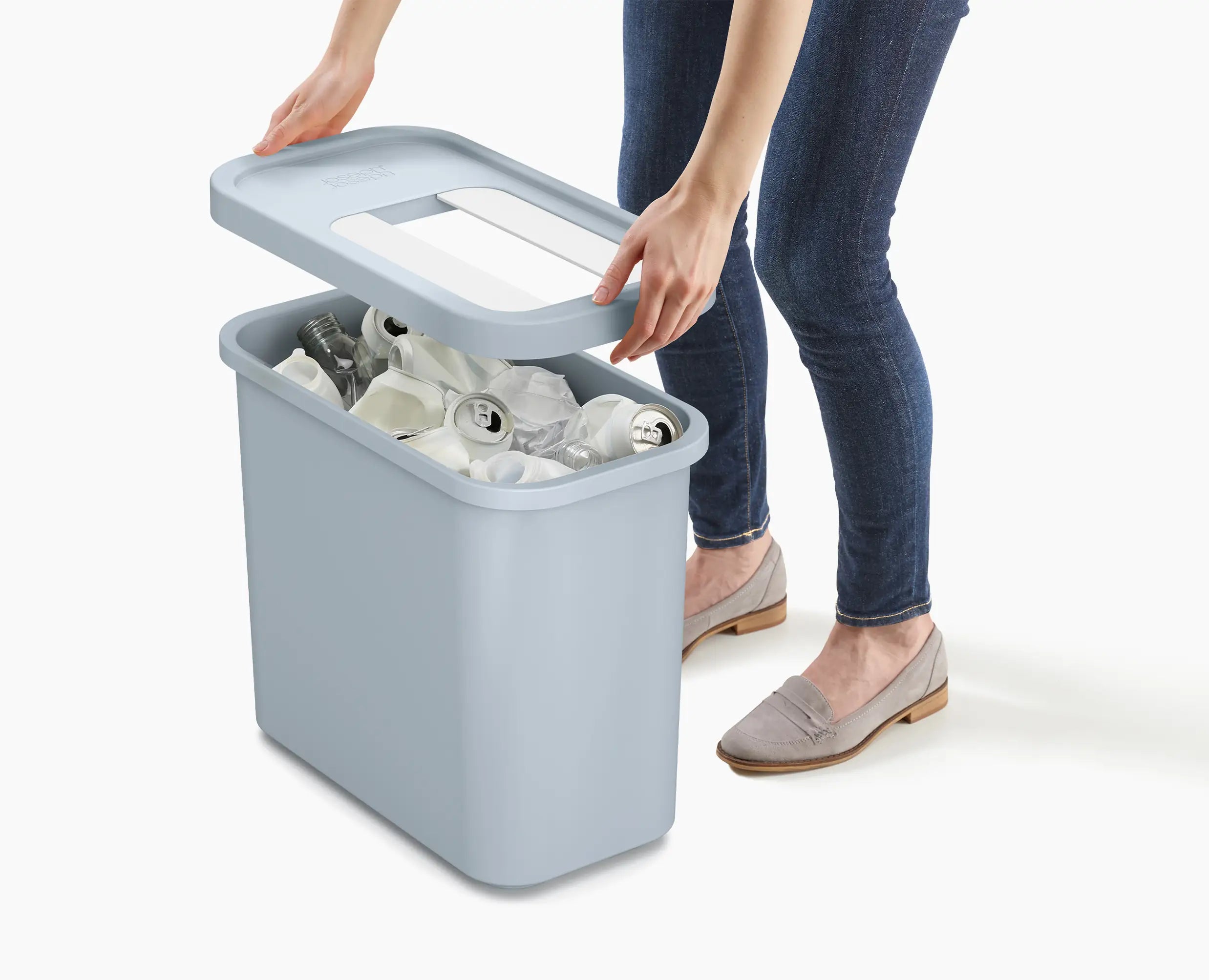 joseph-joseph-gorecycle-32l-light-blue-recycling-collector-with-one-way-flaps image 6