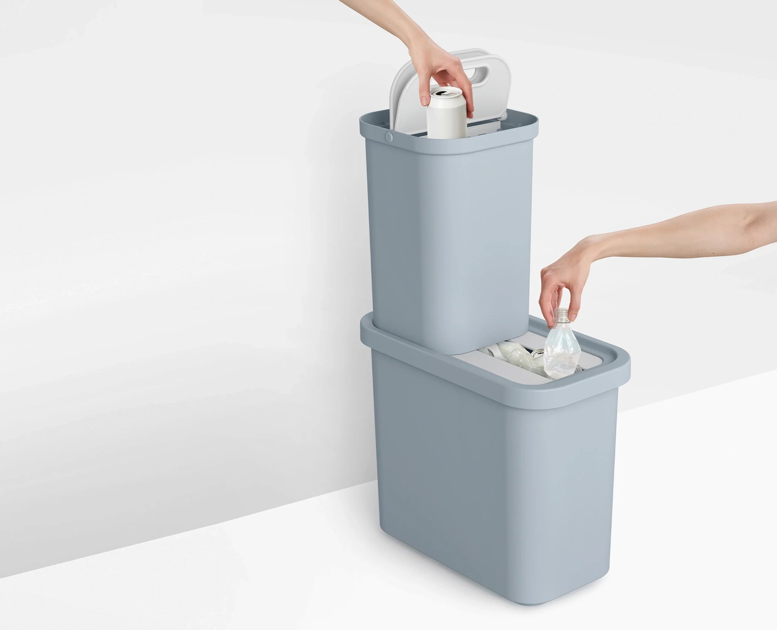 joseph-joseph-gorecycle-46l-light-blue-recycling-collector-caddy-set image 4