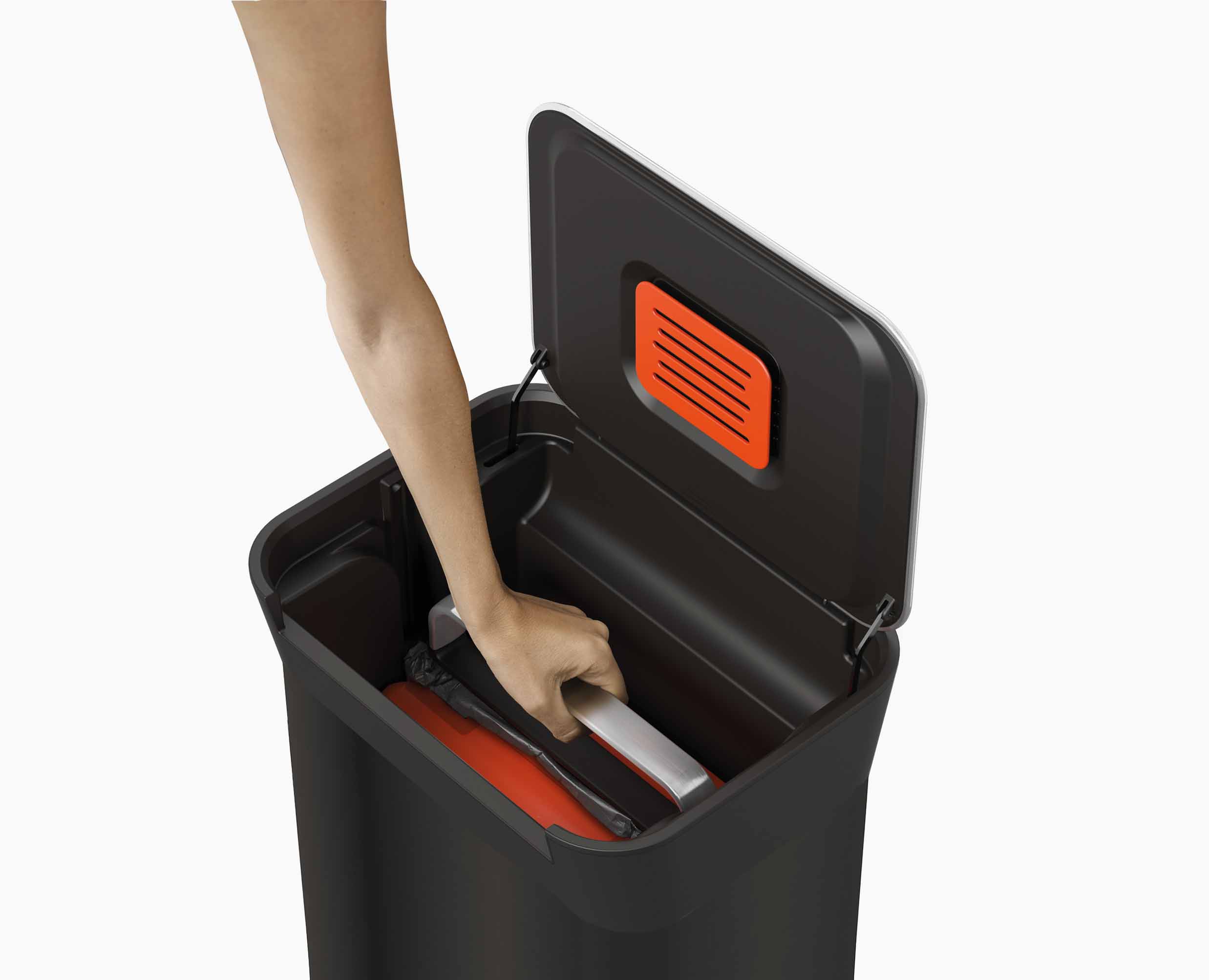 joseph-joseph-titan-30l-black-trash-compactor image 5