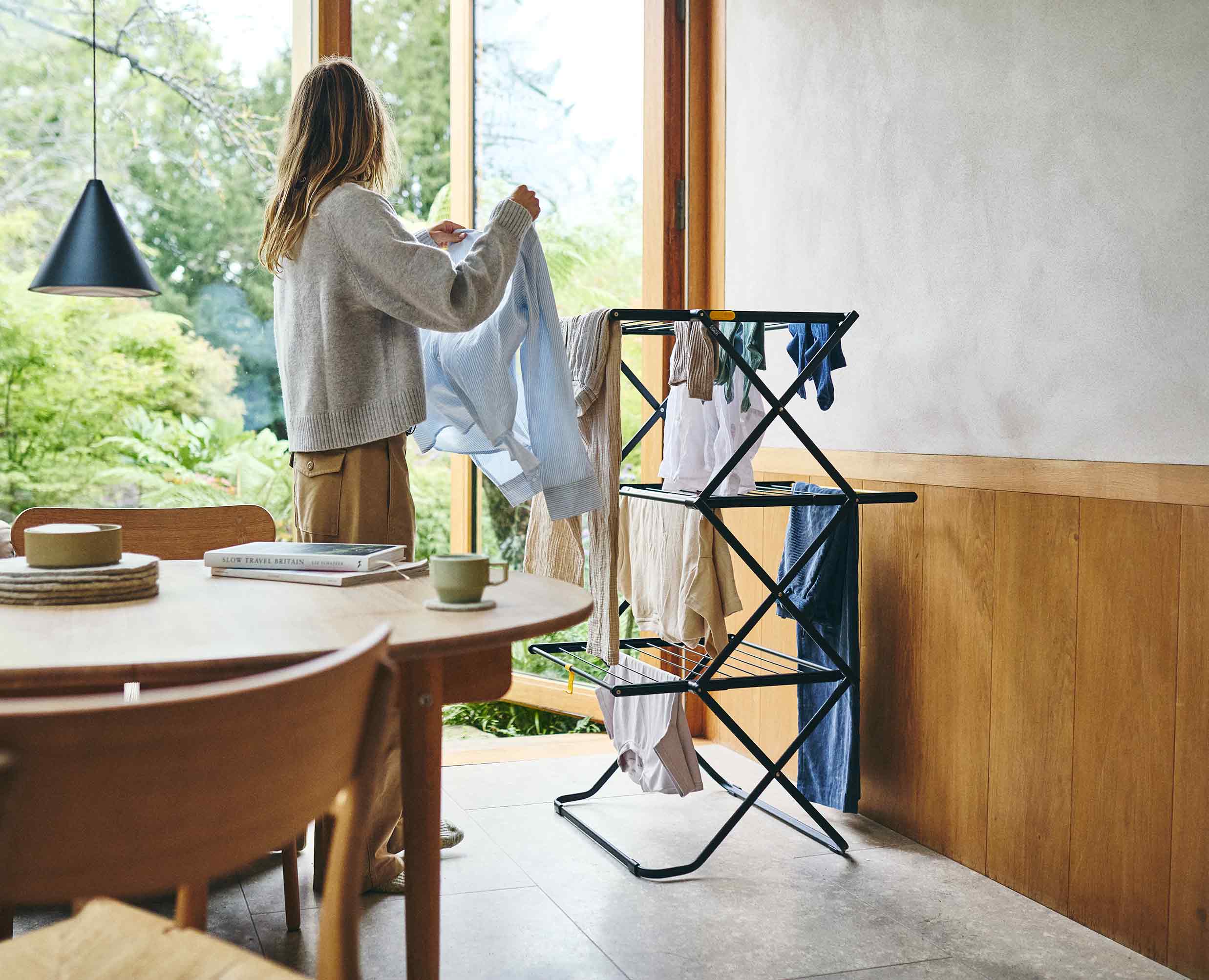 joseph-joseph-airframe-16m-folding-airer-with-long-garment-hanging-rails image 3