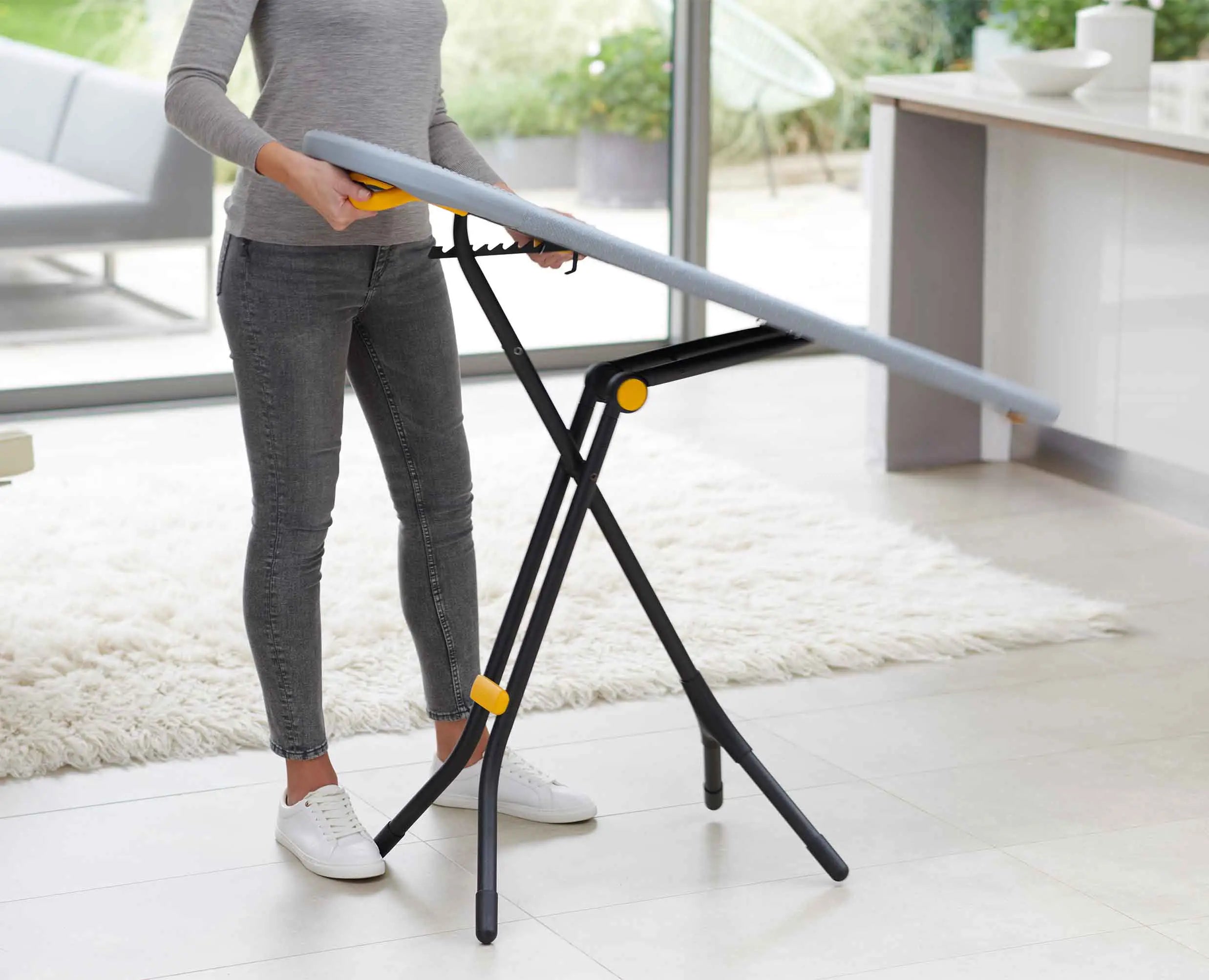 joseph-joseph-glide-130cm-grey-easy-store-ironing-board image 7