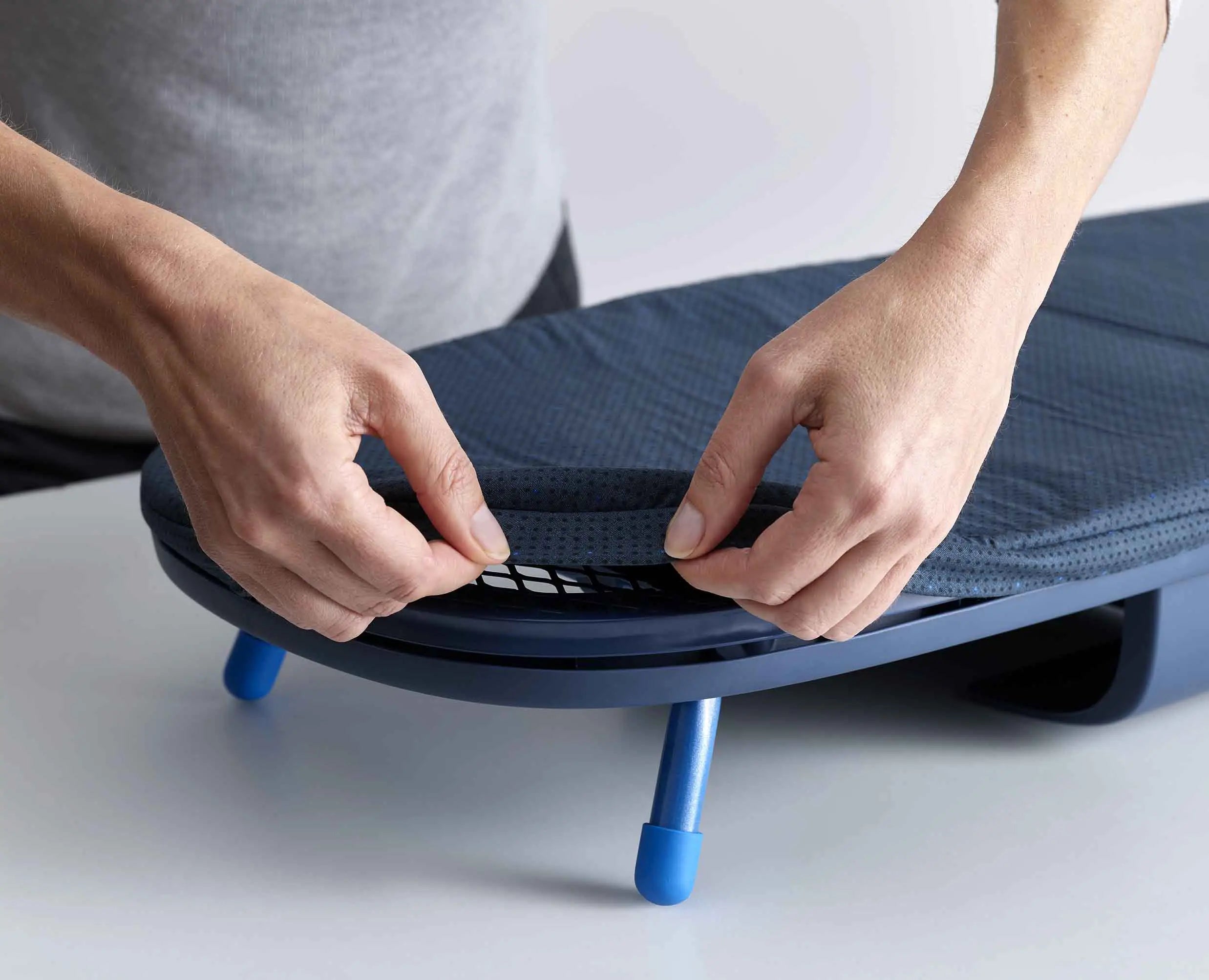 joseph-joseph-pocket-plus-90cm-folding-blue-ironing-board-with-advanced-cover image 4