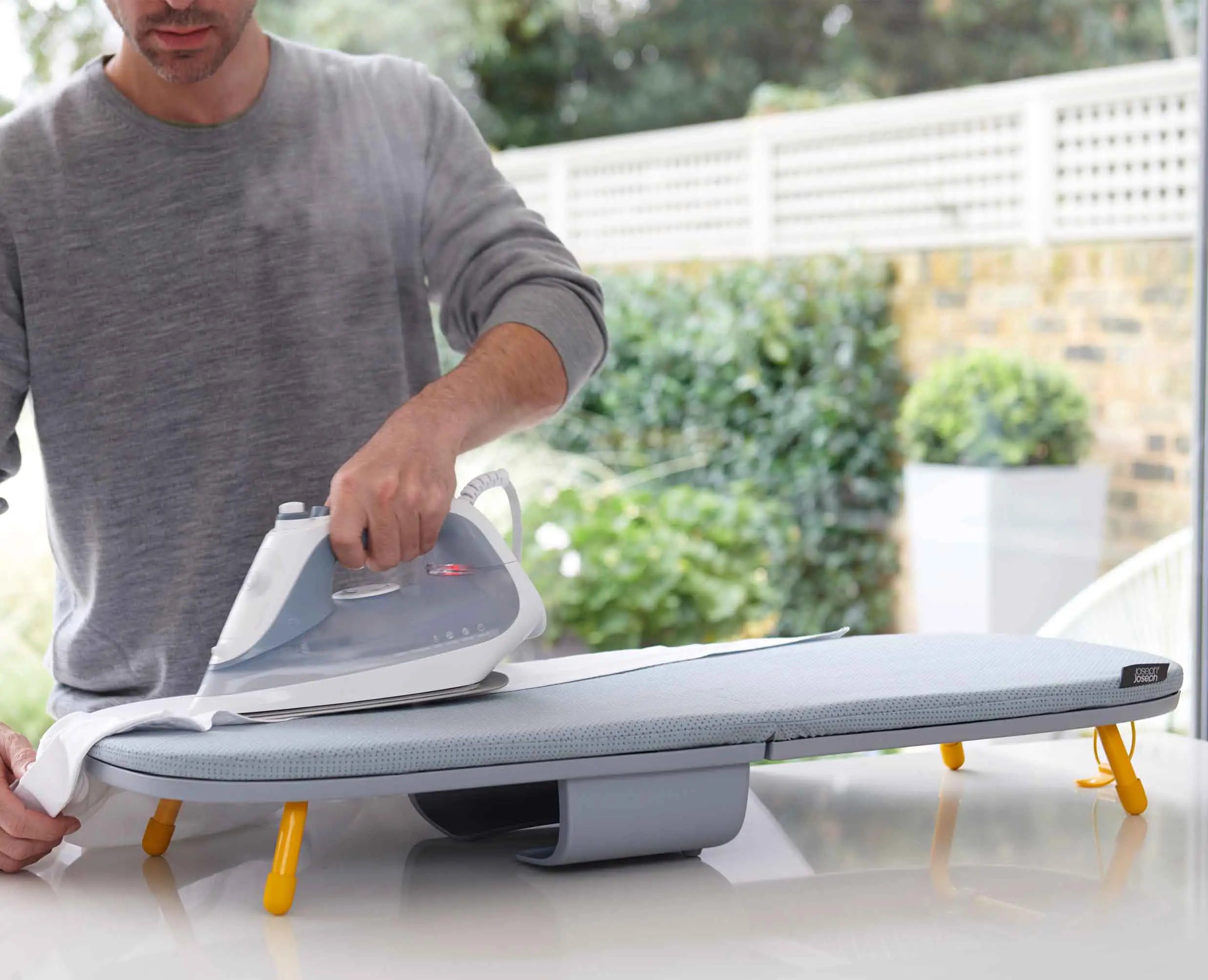 joseph-joseph-pocket-90cm-grey-ironing-board-cover image 3