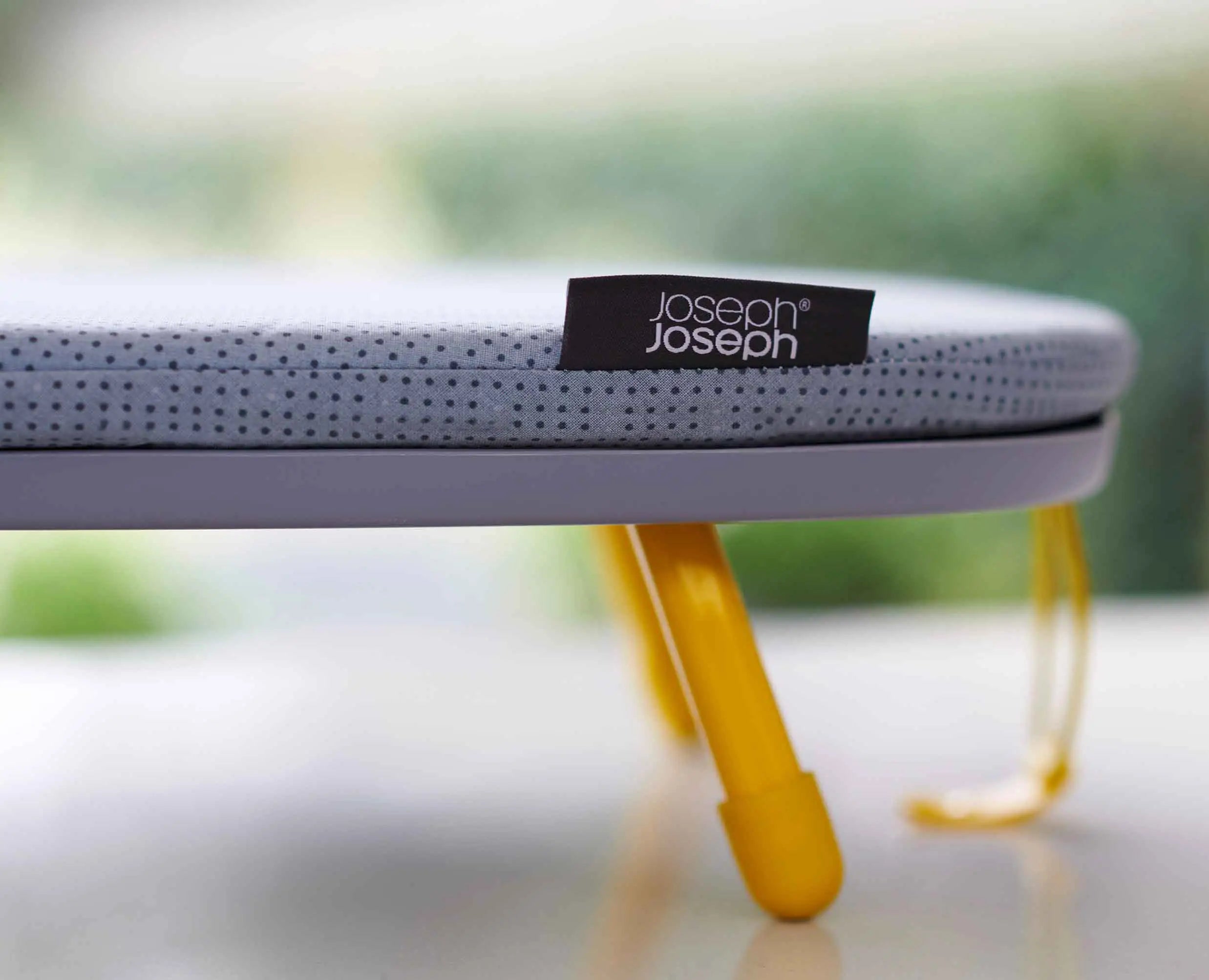 joseph-joseph-pocket-90cm-grey-ironing-board-cover image 5