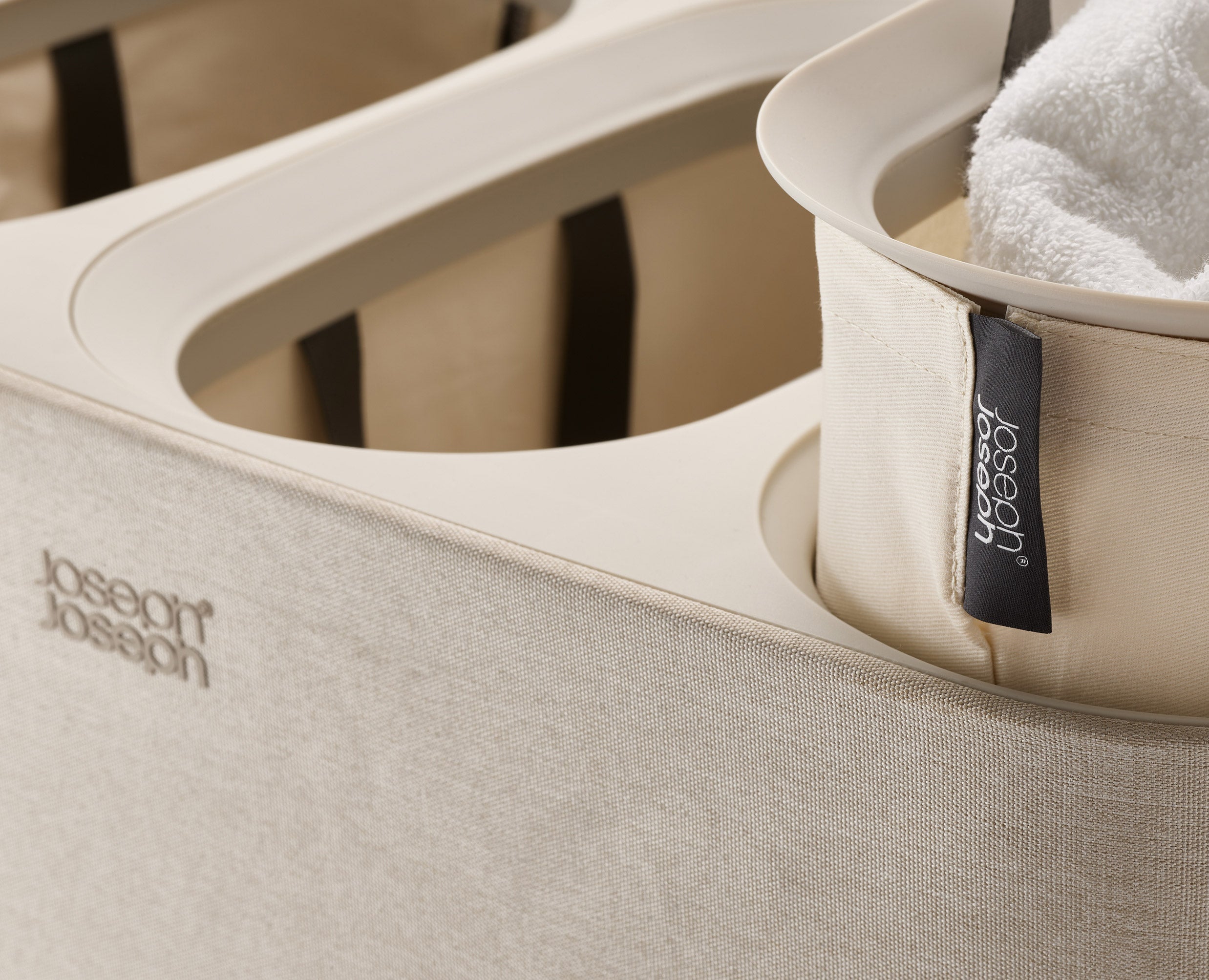 joseph-joseph-tota-trio-90l-laundry-basket-eclipse-3-tier-clothes-airer-set-ecru image 7