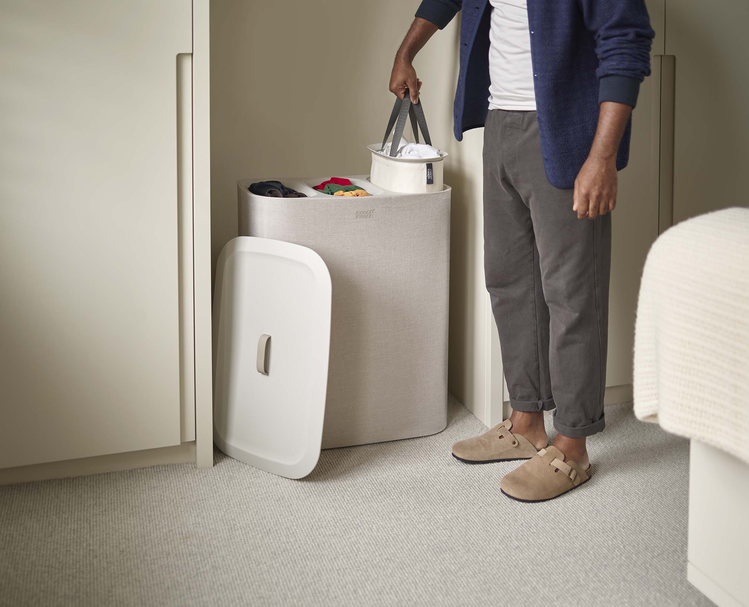 joseph-joseph-tota-trio-90l-laundry-separation-basket-ecru image 3