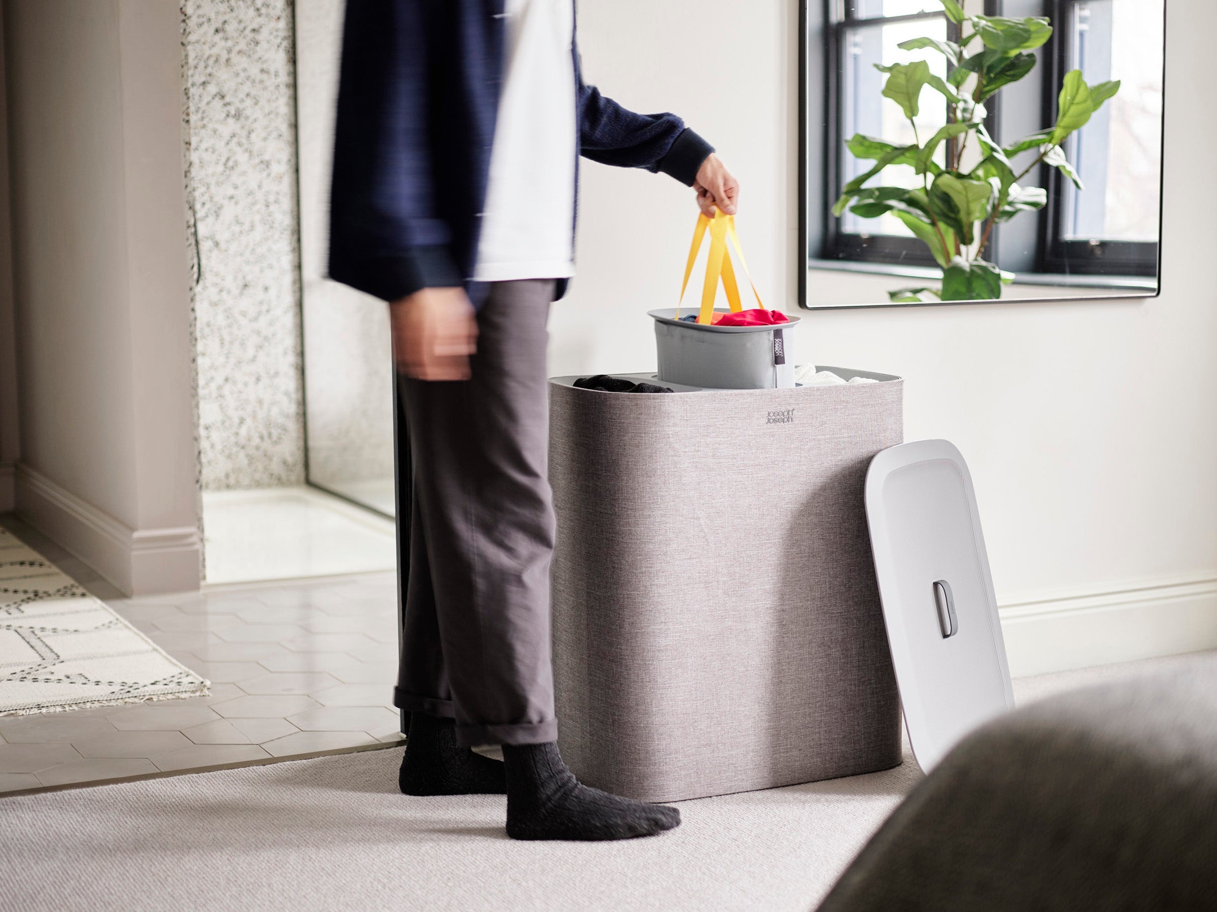 joseph-joseph-tota-trio-90l-hold-all-max-55l-laundry-basket-set-grey image 4