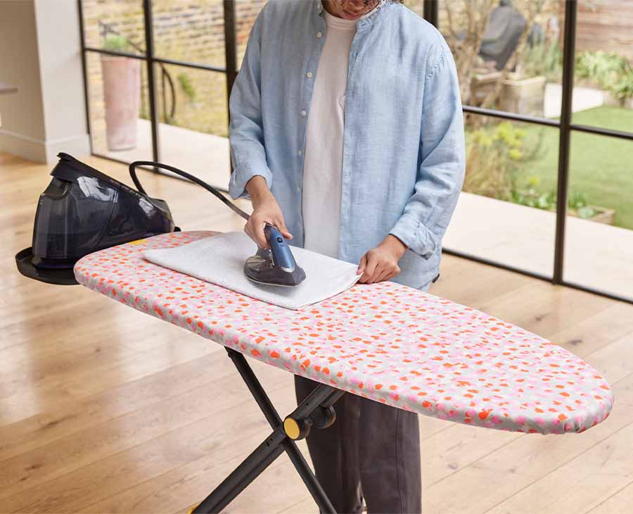 joseph-joseph-glide-max-135cm-peach-easy-store-ironing-board image 2