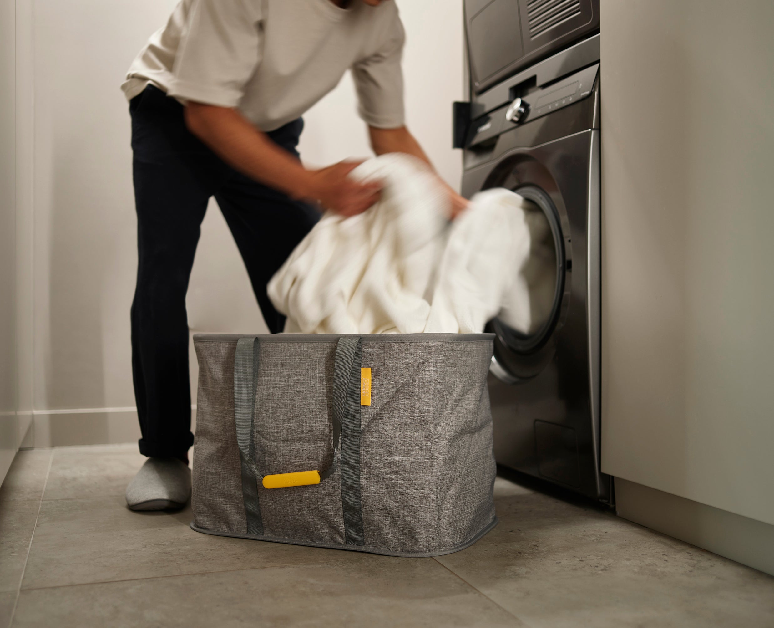 joseph-joseph-tota-trio-90l-hold-all-max-55l-laundry-basket-set-grey image 5