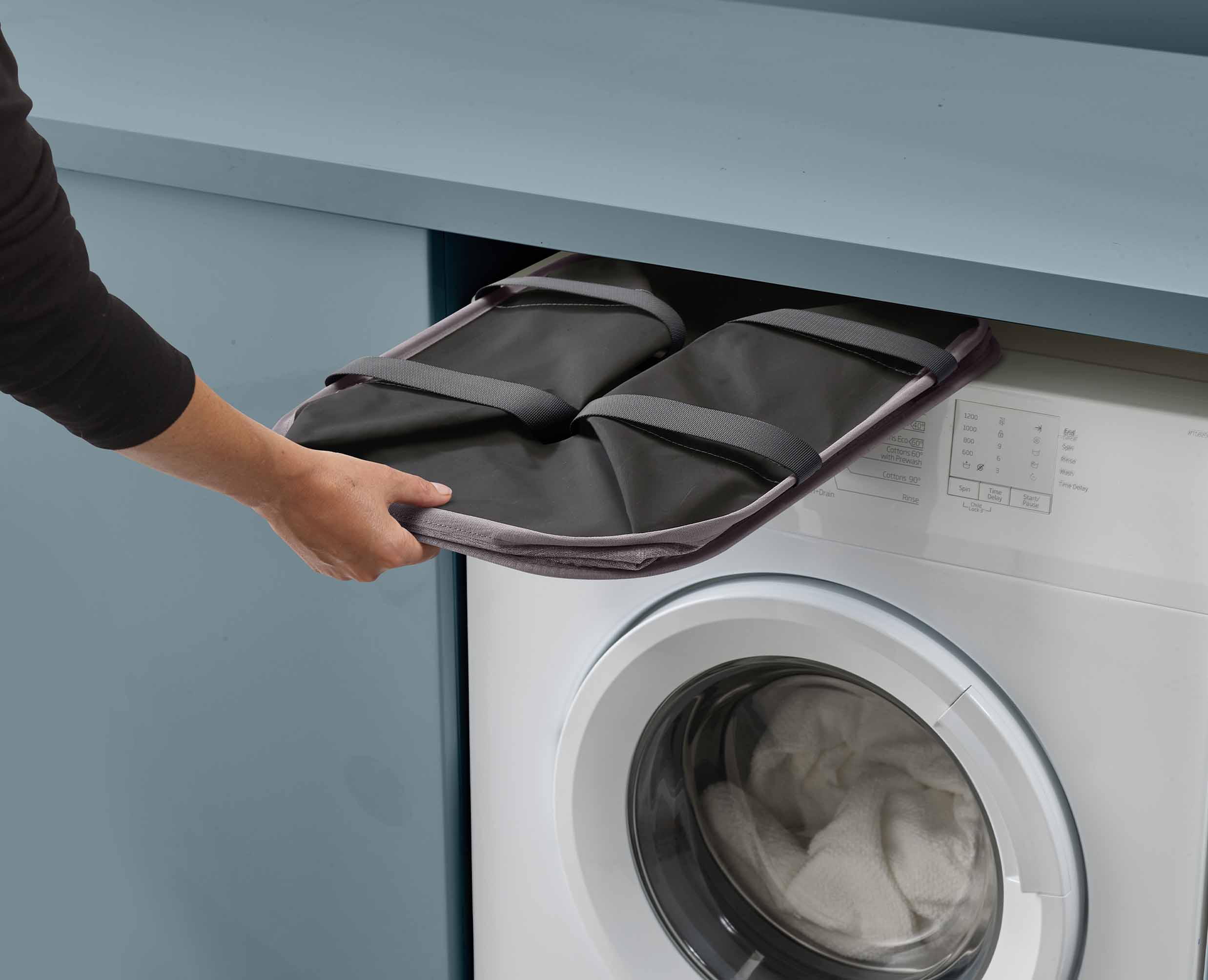 joseph-joseph-hold-all-max-grey-collapsible-55l-laundry-basket image 6