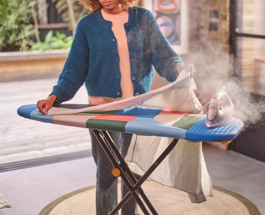 joseph-joseph-glide-130cm-easy-store-ironing-board-x-jonathan-lawes image 2