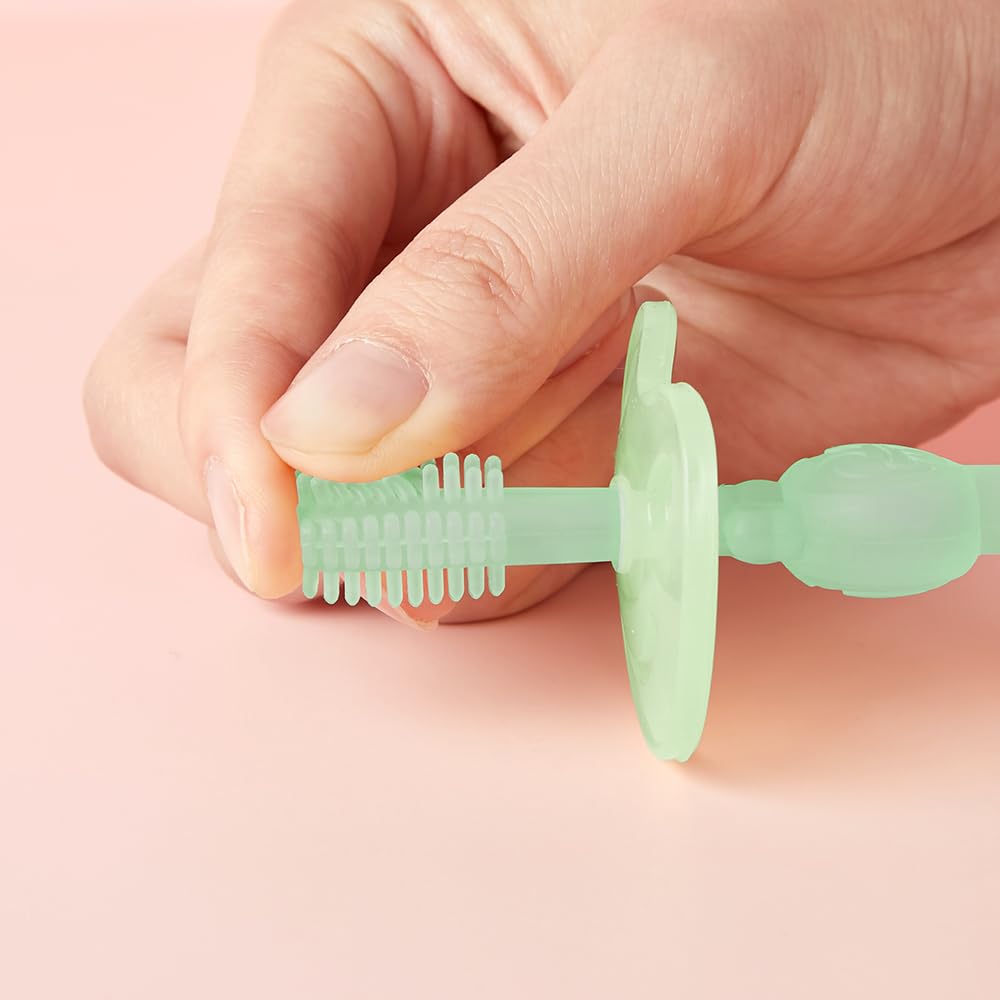 haakaa-360-silicone-baby-toothbrush-with-suction-base-lime image 6