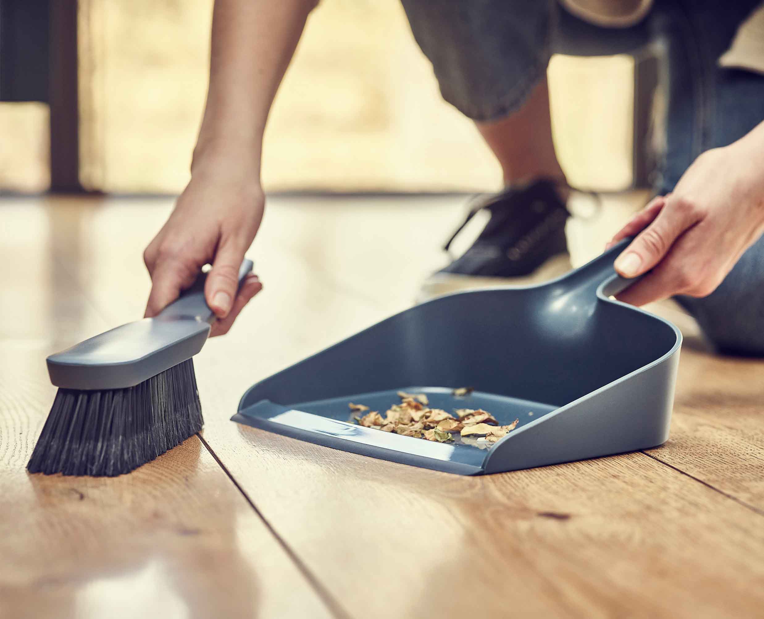 joseph-joseph-cleanstore-blue-wall-mounted-dustpan-brush image 4