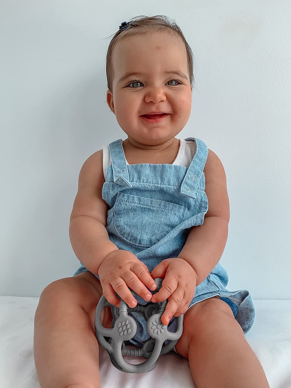 haakaa-silicone-crown-and-ball-teether-set-2-pack-super-soft-bpa-free-teething-t image 6