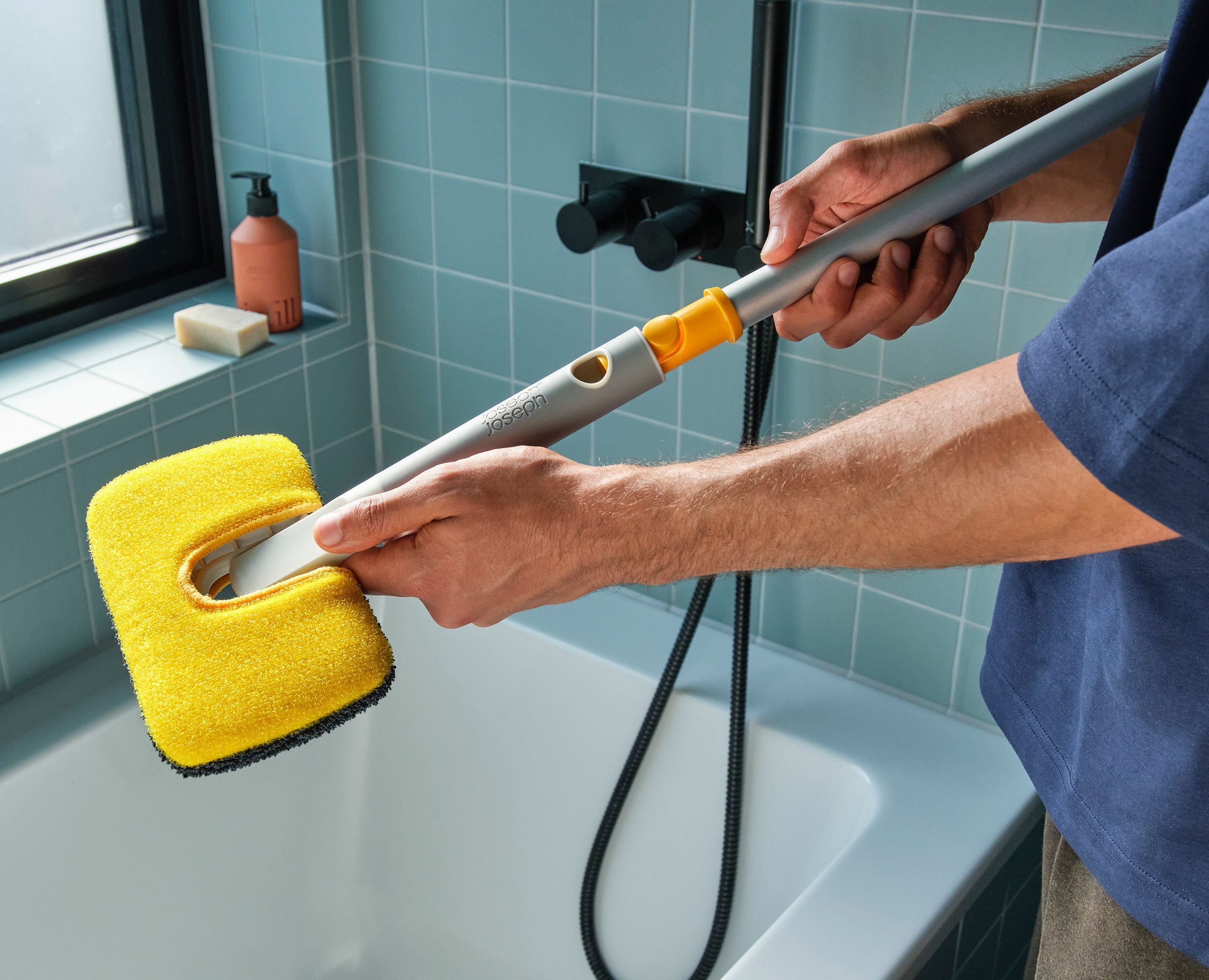 joseph-joseph-cleantech-2-in-1-surface-scrubber-with-replacement-pad image 2